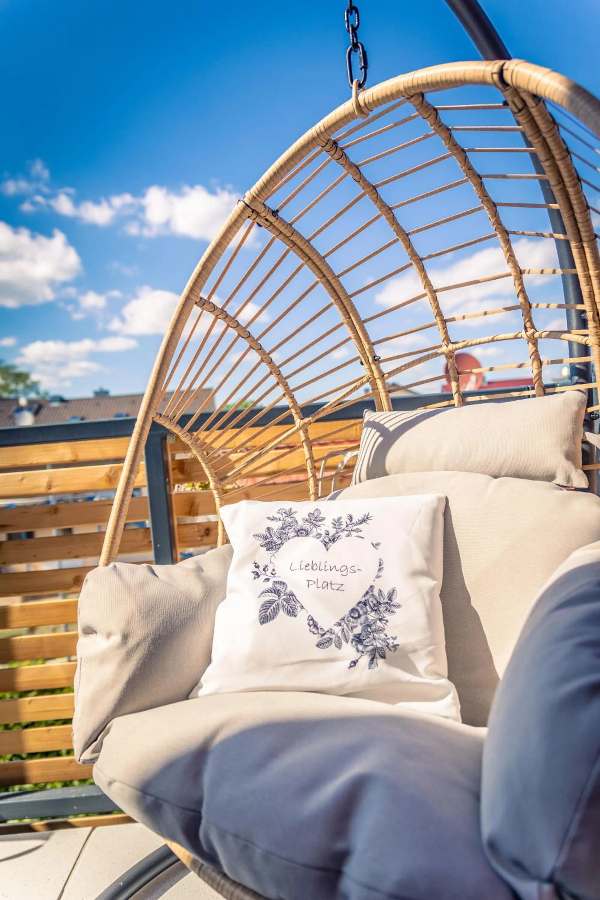 Balcony/Terrace in Gasthof Schneiderwirt, Kipfenberg OT Hirnstetten