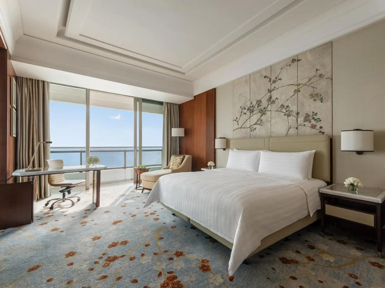 Bed in Shangri-La Qinhuangdao