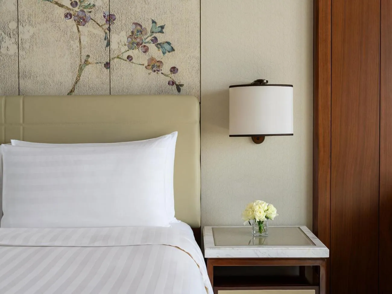 Bedroom, Bed in Shangri-La Qinhuangdao