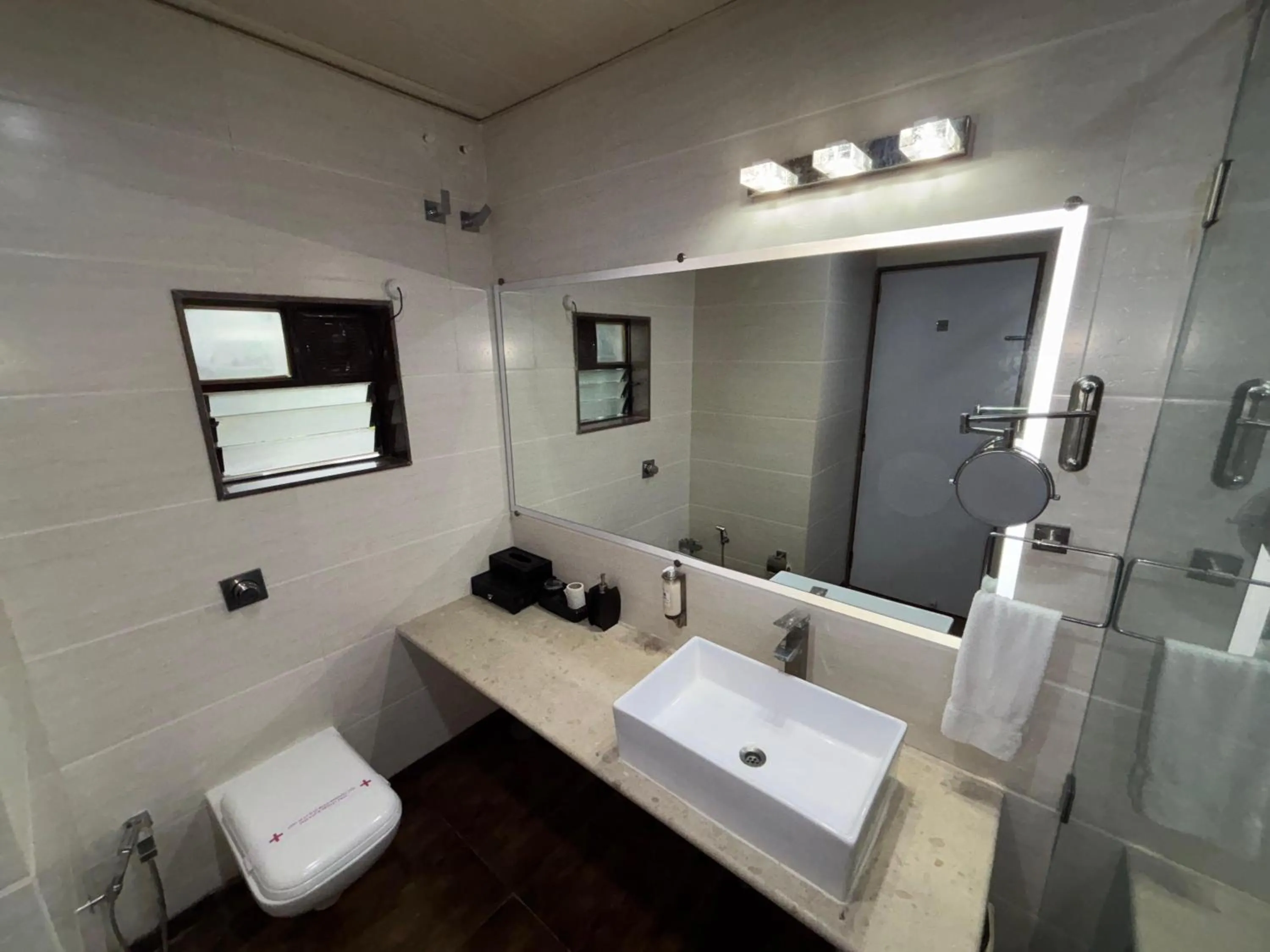 Bathroom in Hotel Sai Jashan Shirdi - Where blessings & comfort meet