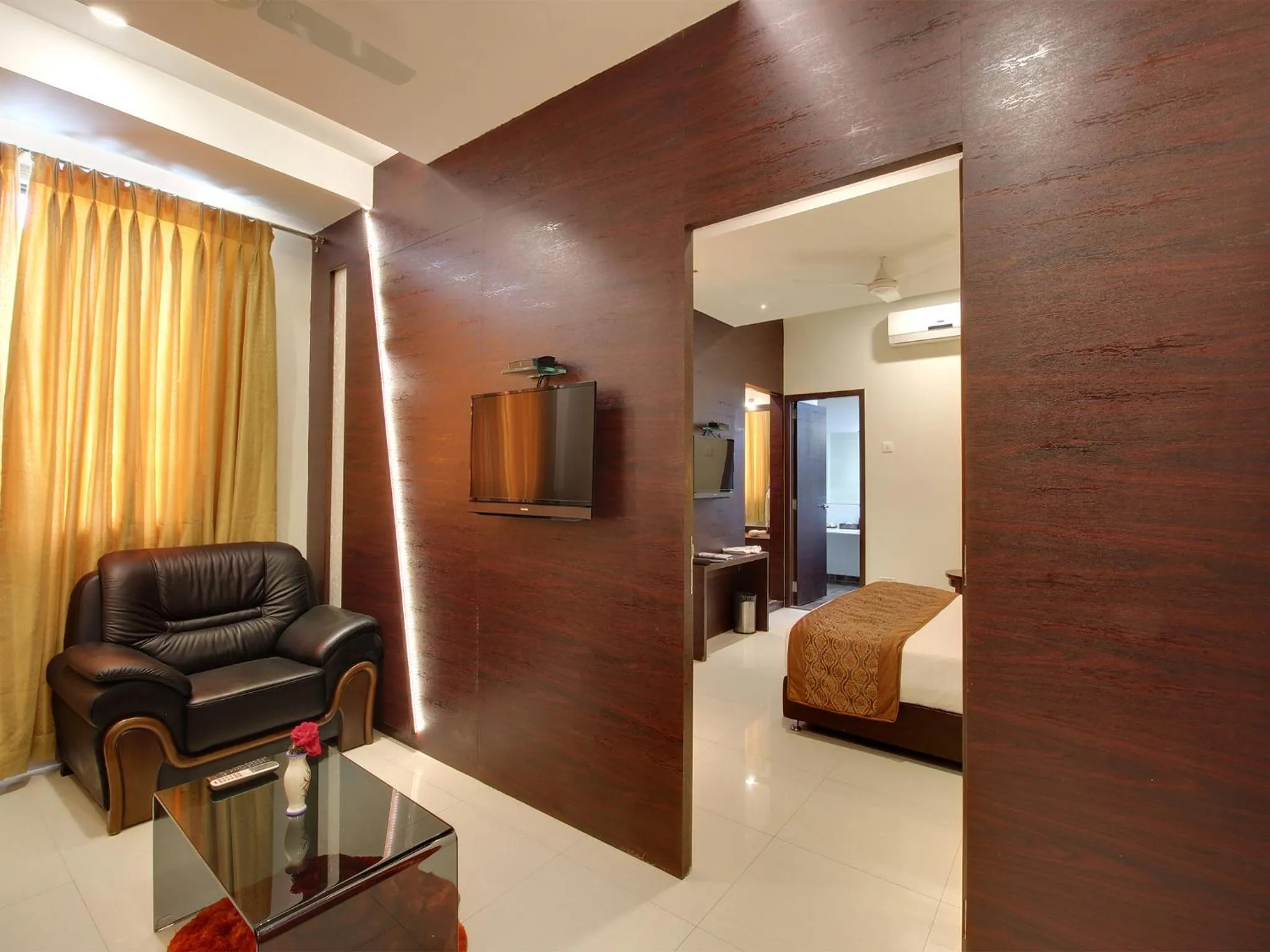 Bedroom, Bed in Hotel Sai Jashan Shirdi - Where blessings & comfort meet