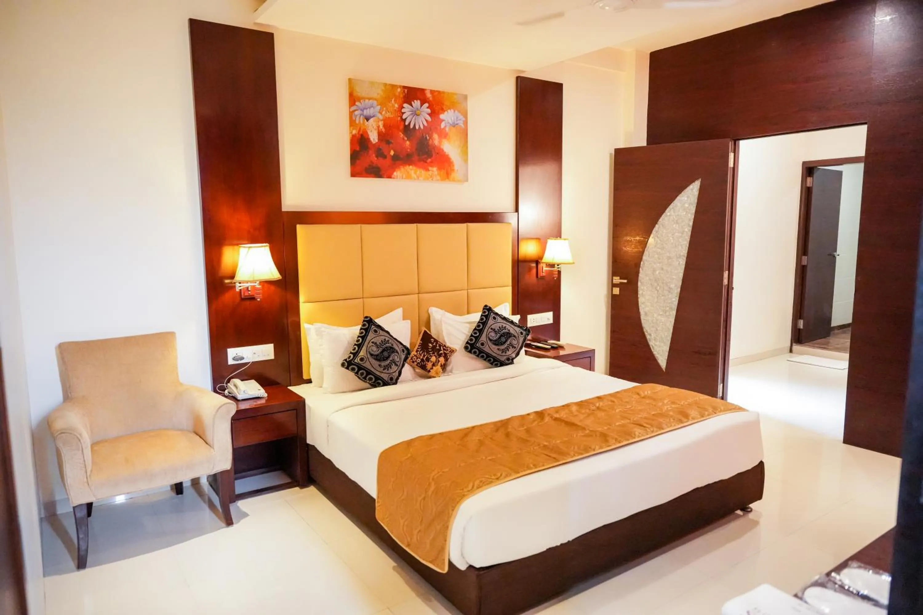 Bedroom, Bed in Hotel Sai Jashan Shirdi - Where blessings & comfort meet