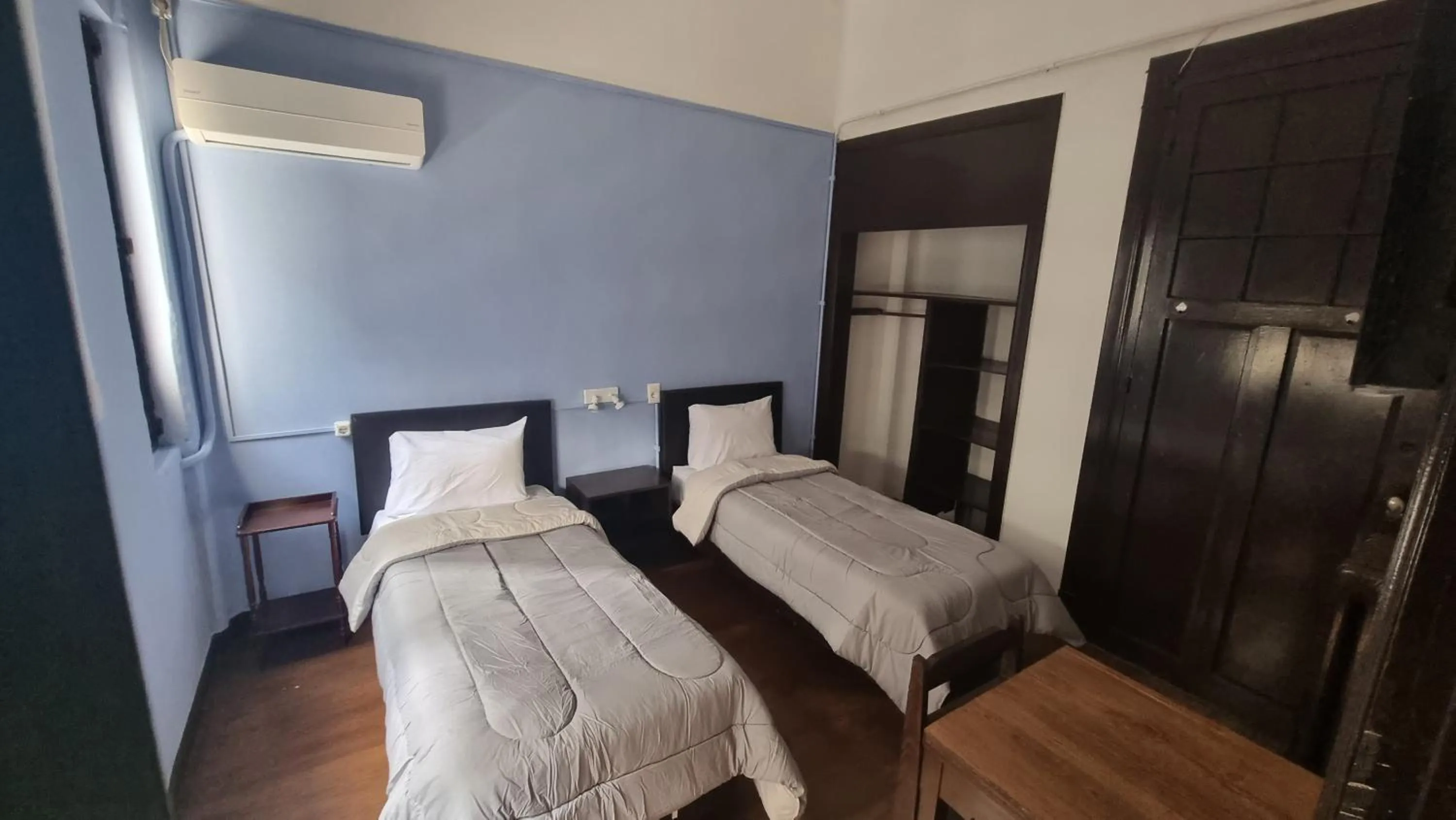 air conditioner, Bed in Nuevo Hotel Aramaya