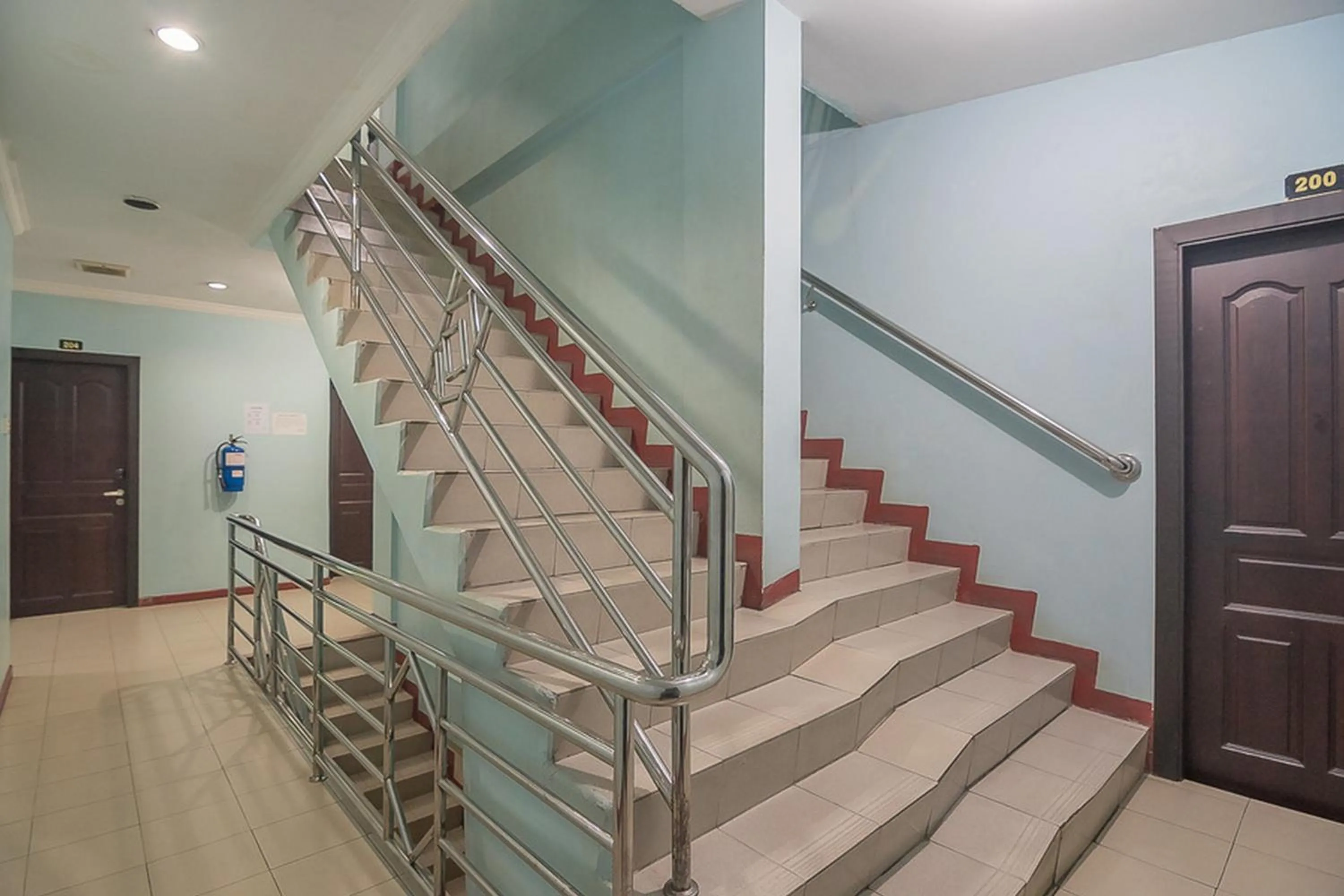 Property building in RedDoorz near Nagoya Citywalk Batam 2