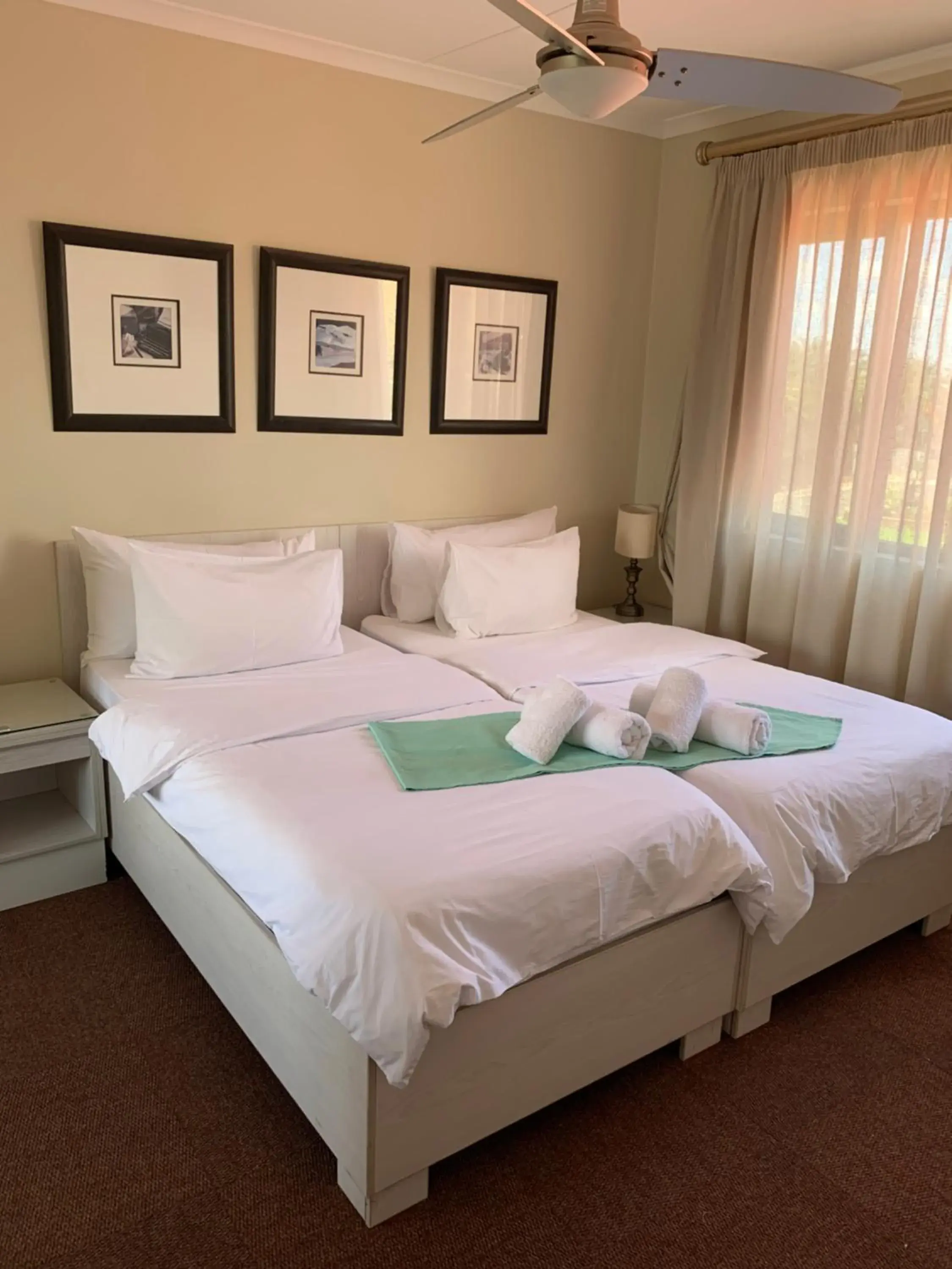 Family Room - single occupancy in Hotel Thule Family Room - single occupancy in Hotel Thule