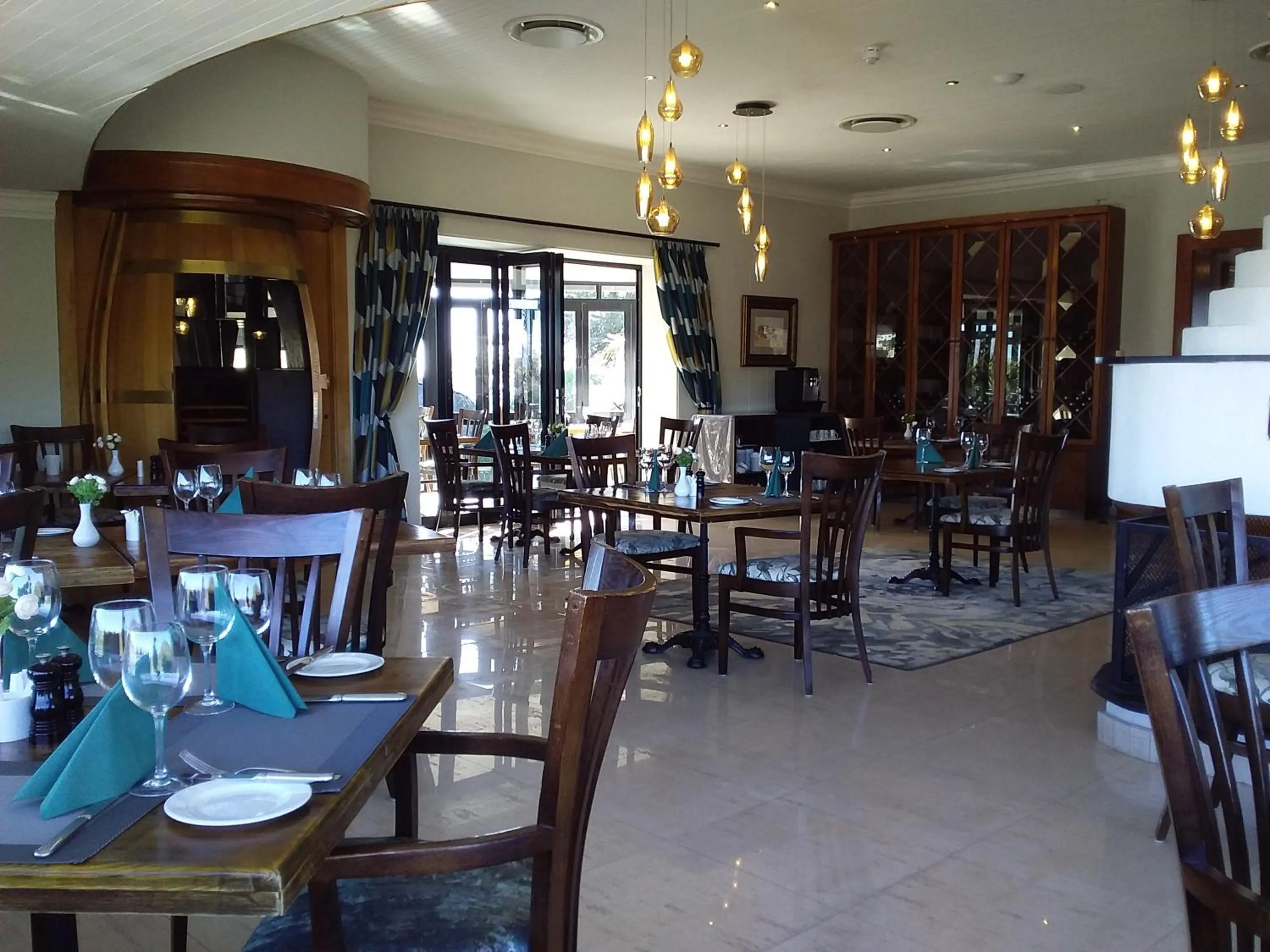 Restaurant/places to eat in Hotel Thule