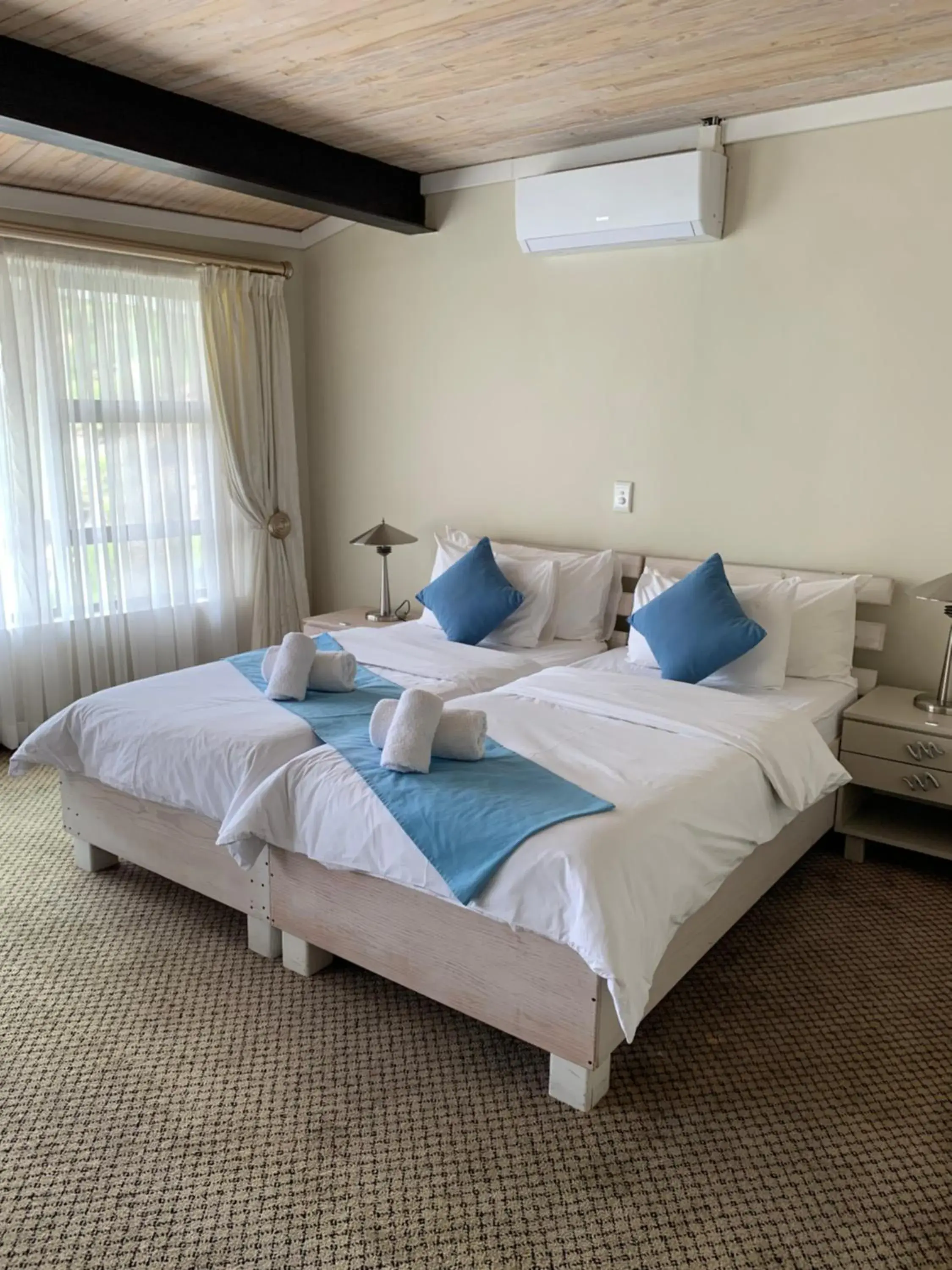 Double Room - single occupancy - Disability Access in Hotel Thule Double Room - single occupancy - Disability Access in Hotel Thule