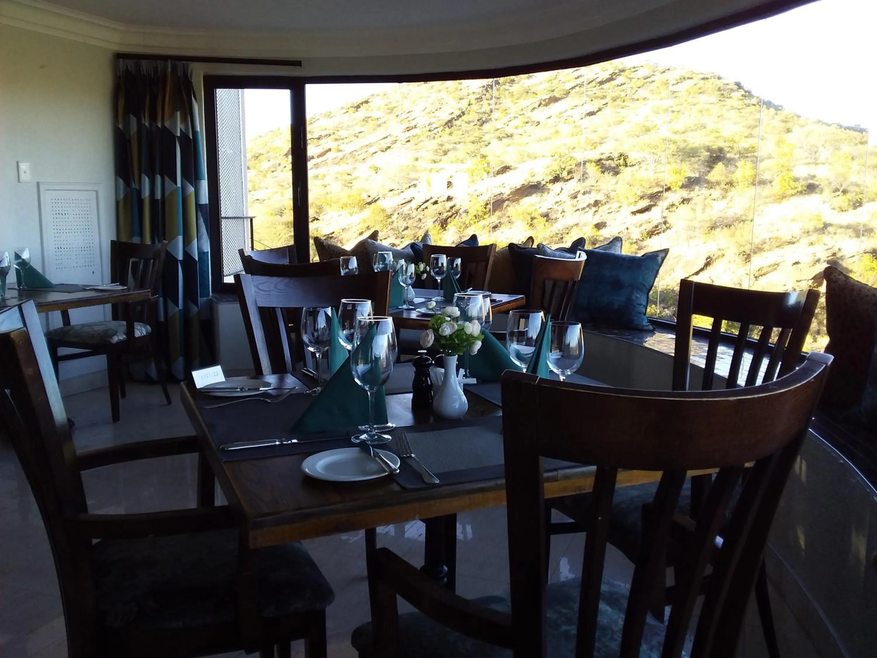 Restaurant/places to eat in Hotel Thule