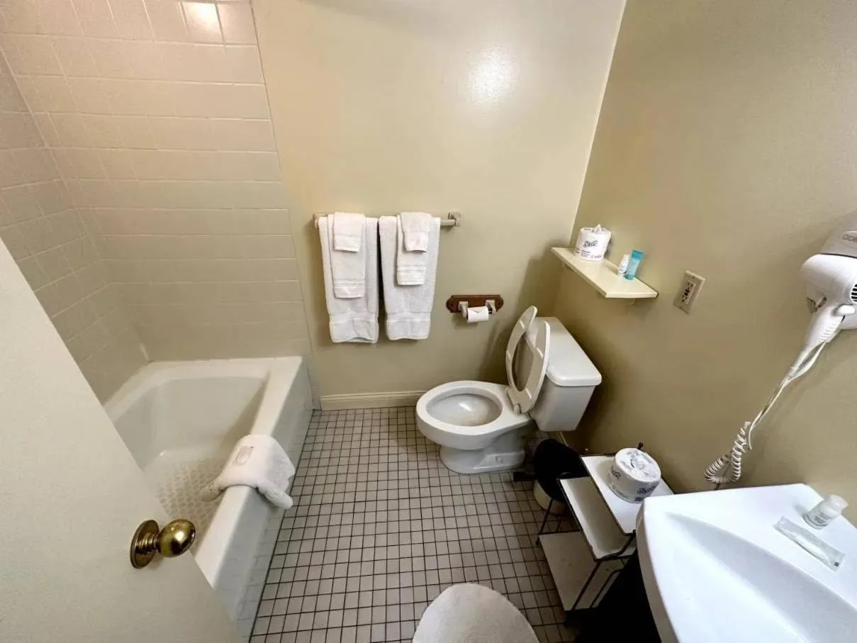 Montague Inn Bed & Breakfast