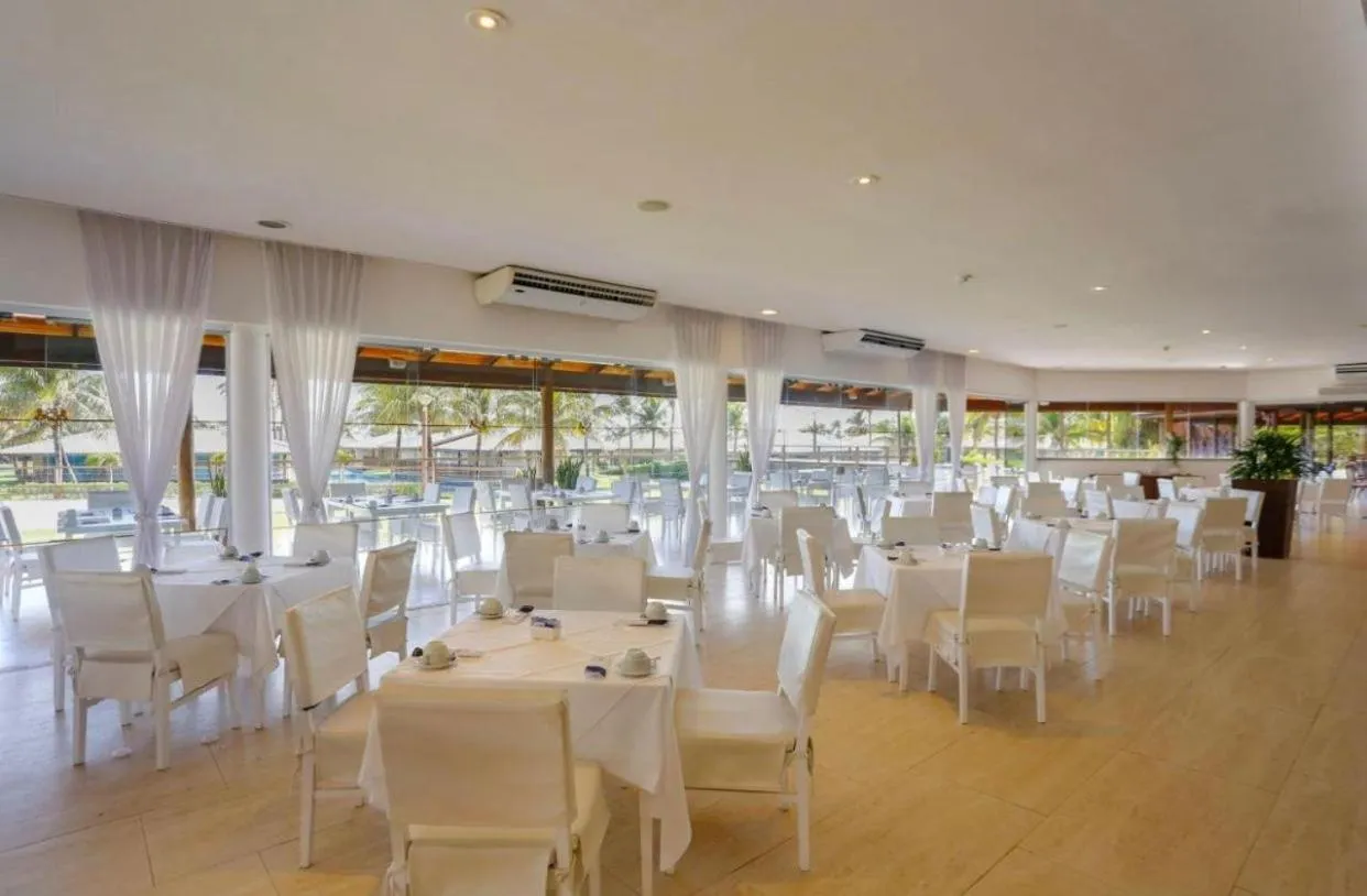 Restaurant/places to eat in Dom Pedro Laguna Beach Resort & Golf