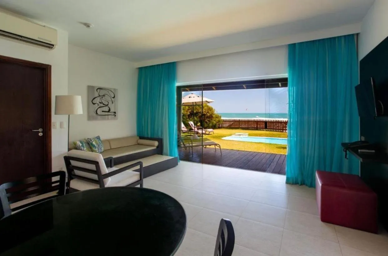 Dom Pedro Laguna Beach Resort & Golf