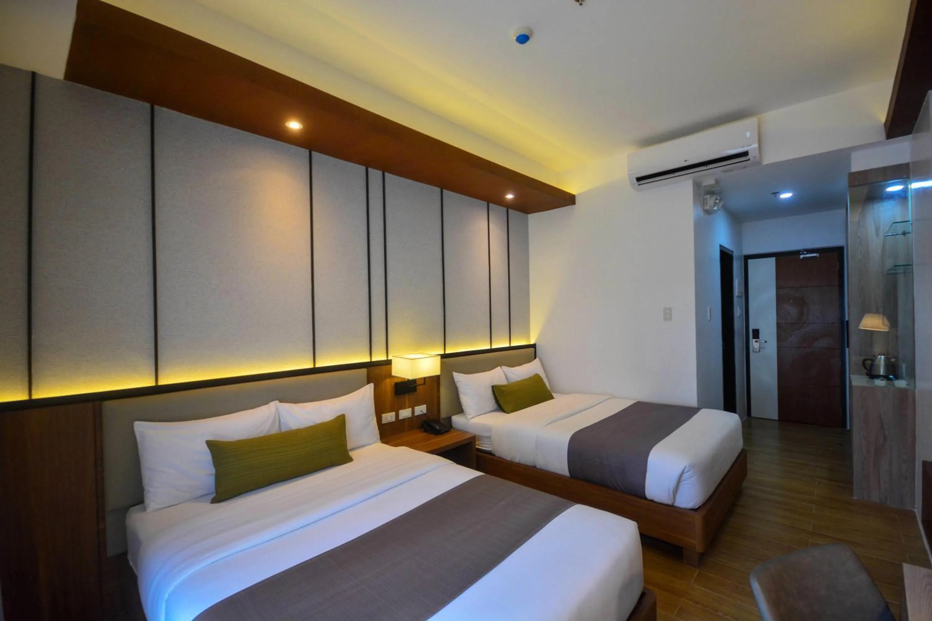 Bed in Sotogrande Hotel Palawan