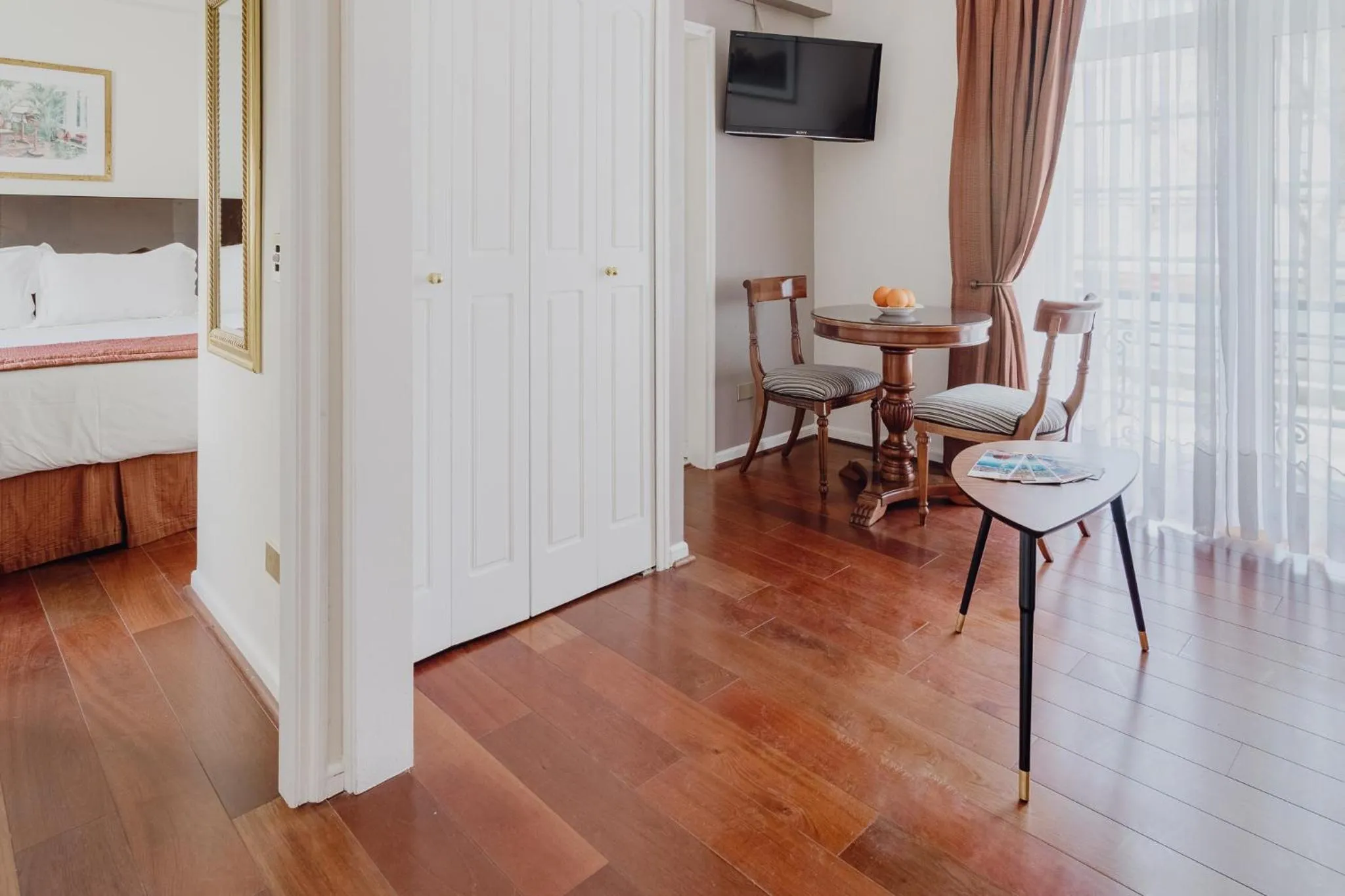 Dining area in Orly Suites
