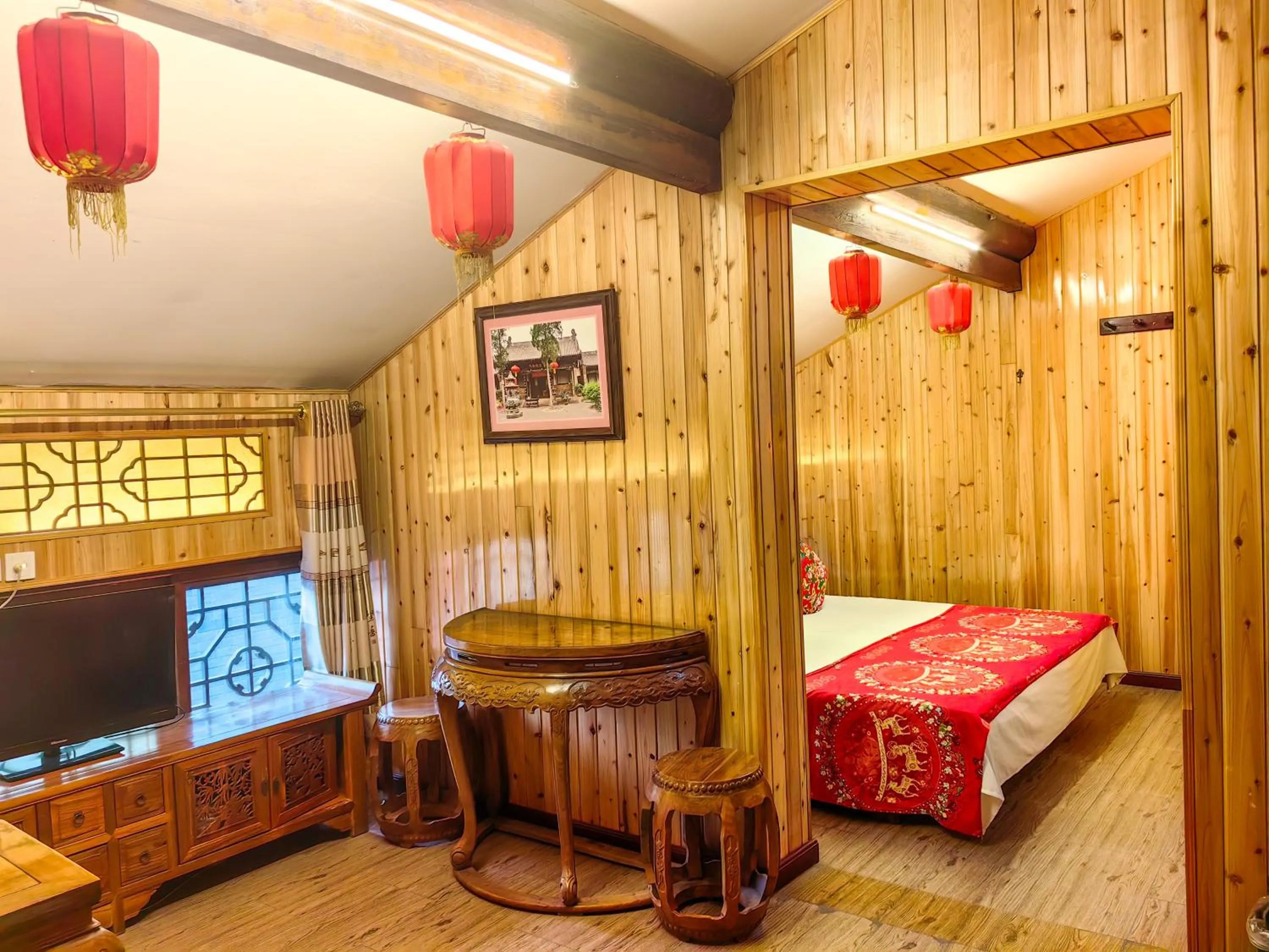 Photo of the whole room, Bed in Pingyao Harmony Hotel