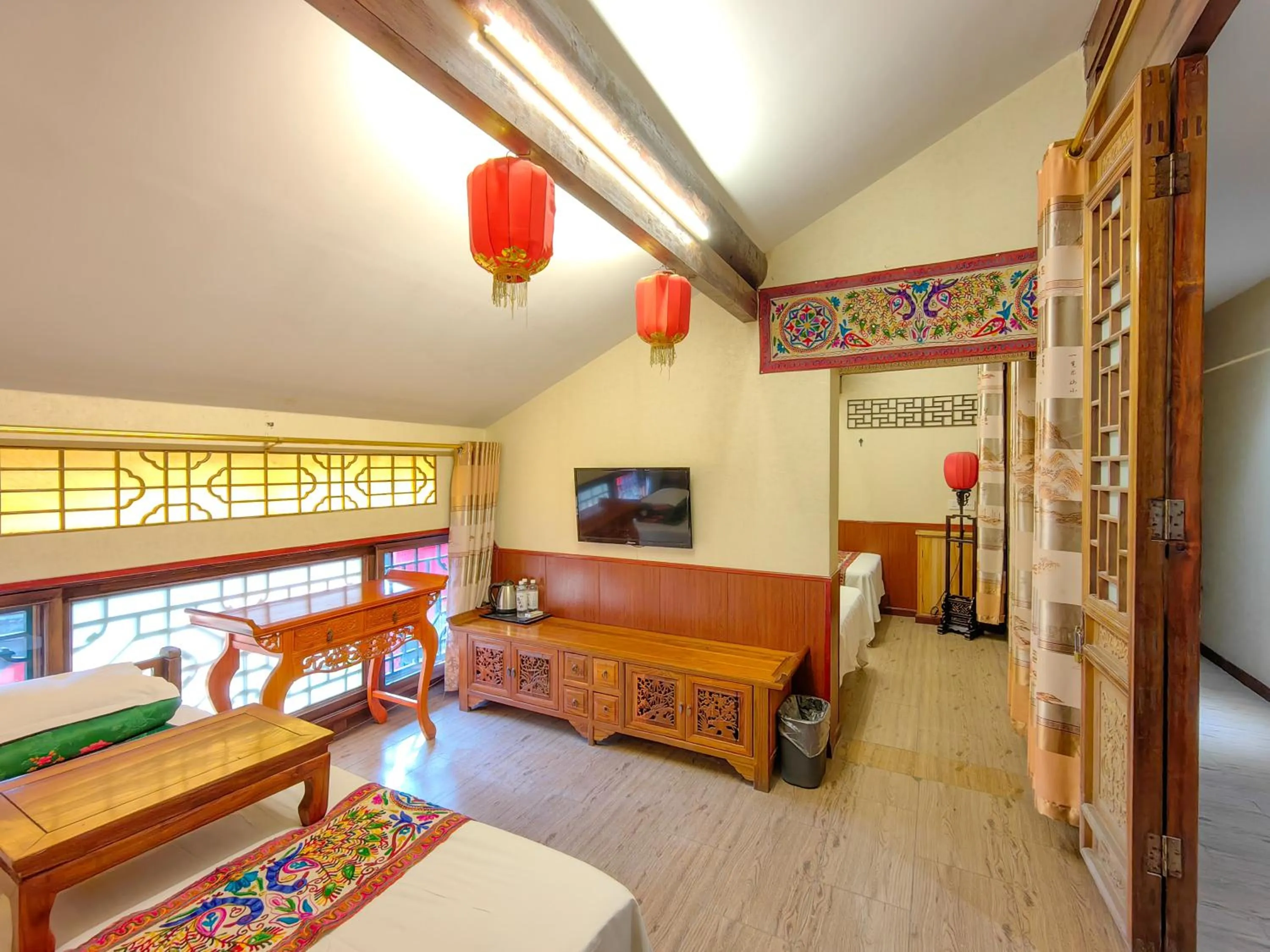 Living room, Bed in Pingyao Harmony Hotel