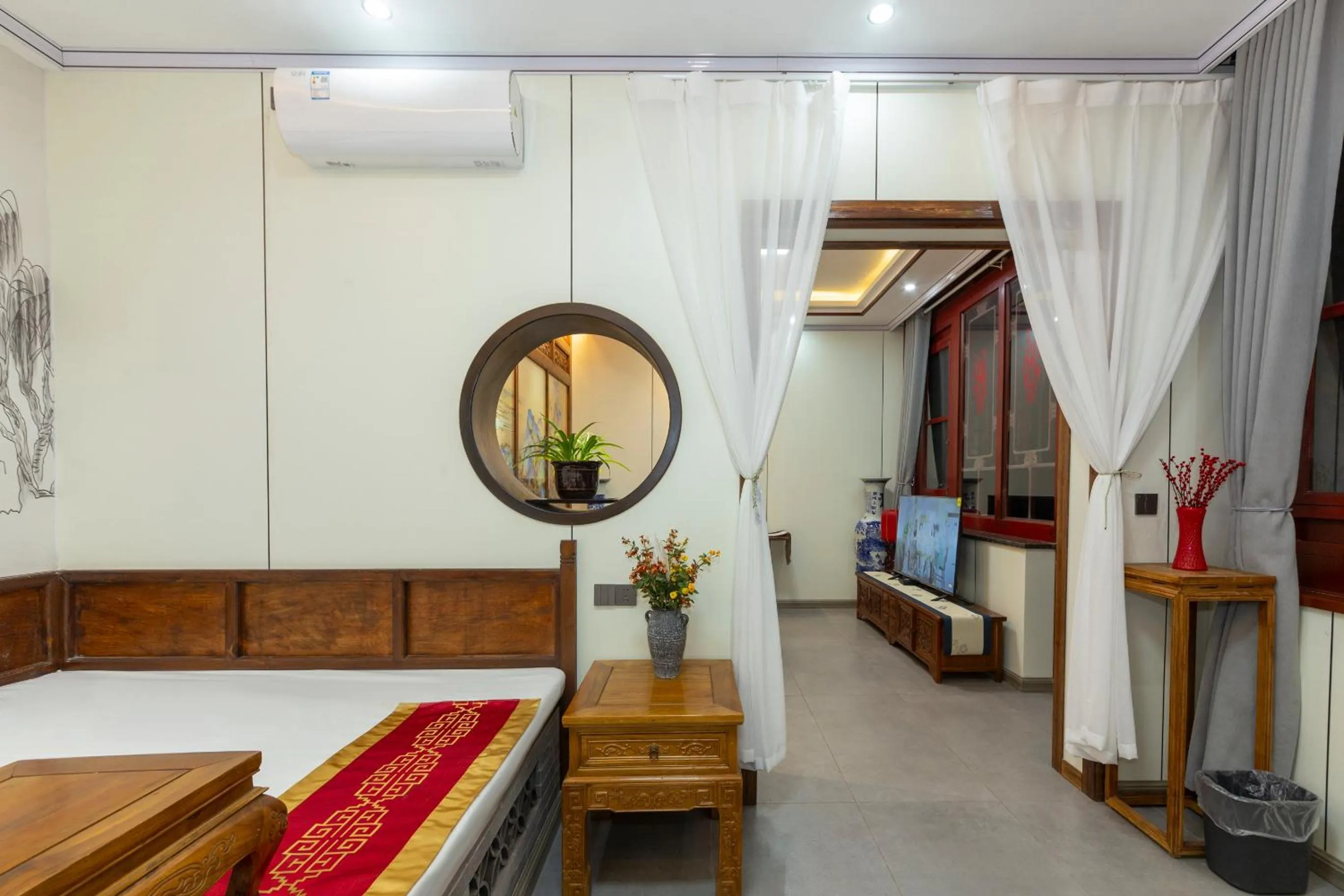 Photo of the whole room, Bed in Pingyao Harmony Hotel