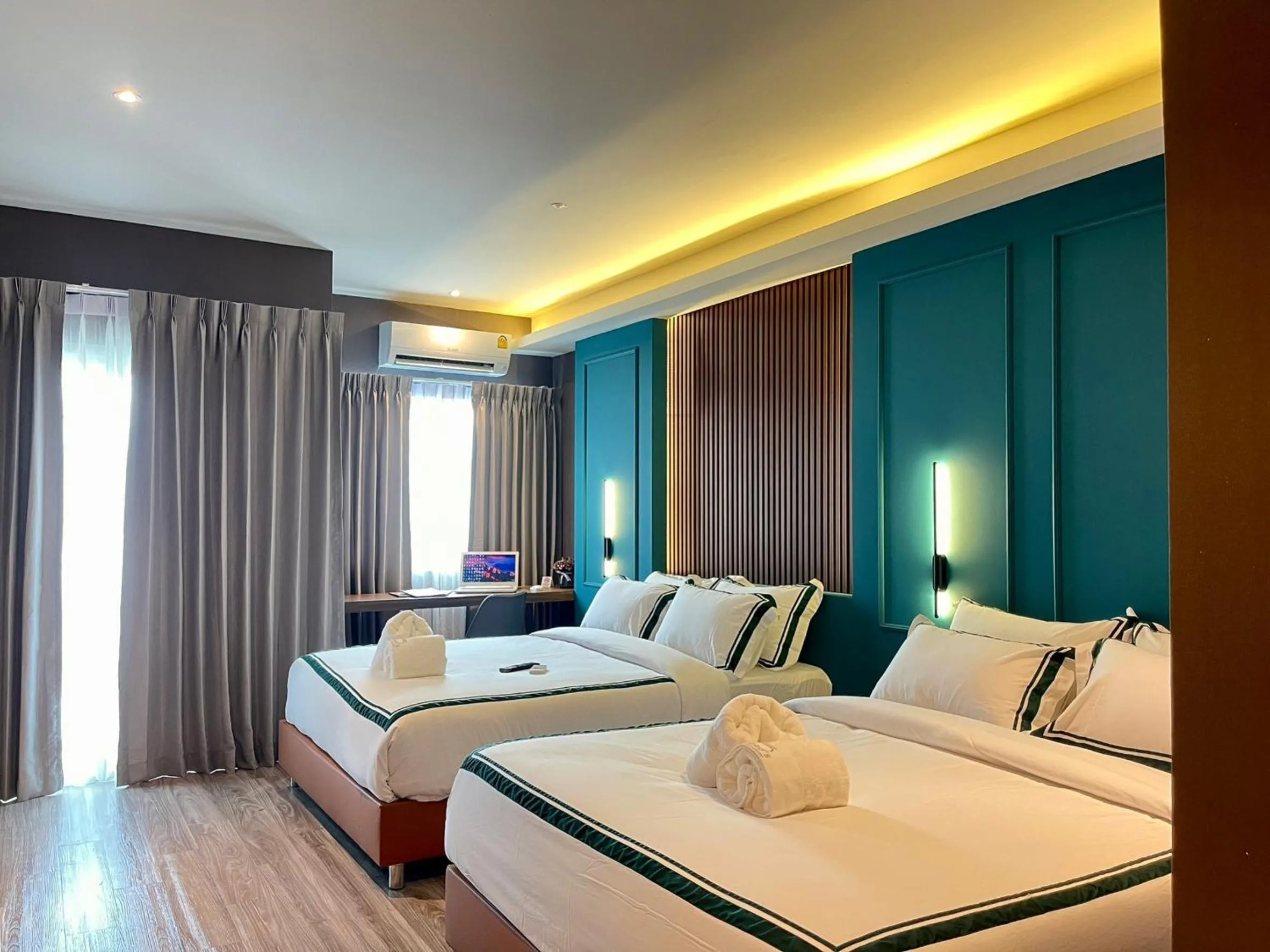 Bed in The Bed's 304