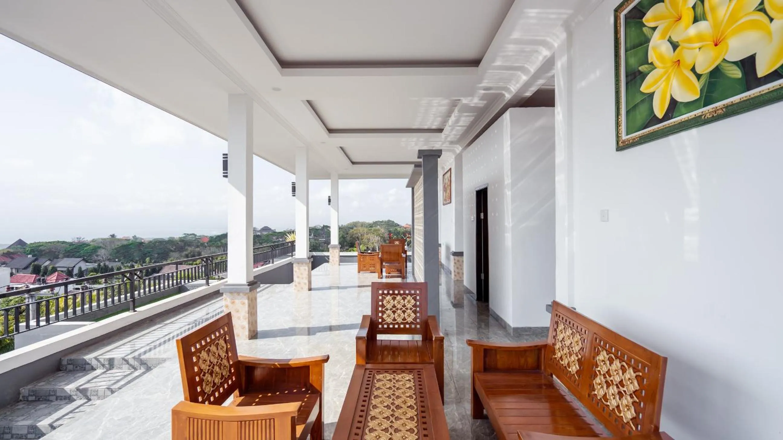 Seating area in RedDoorz @ Uluwatu Suites