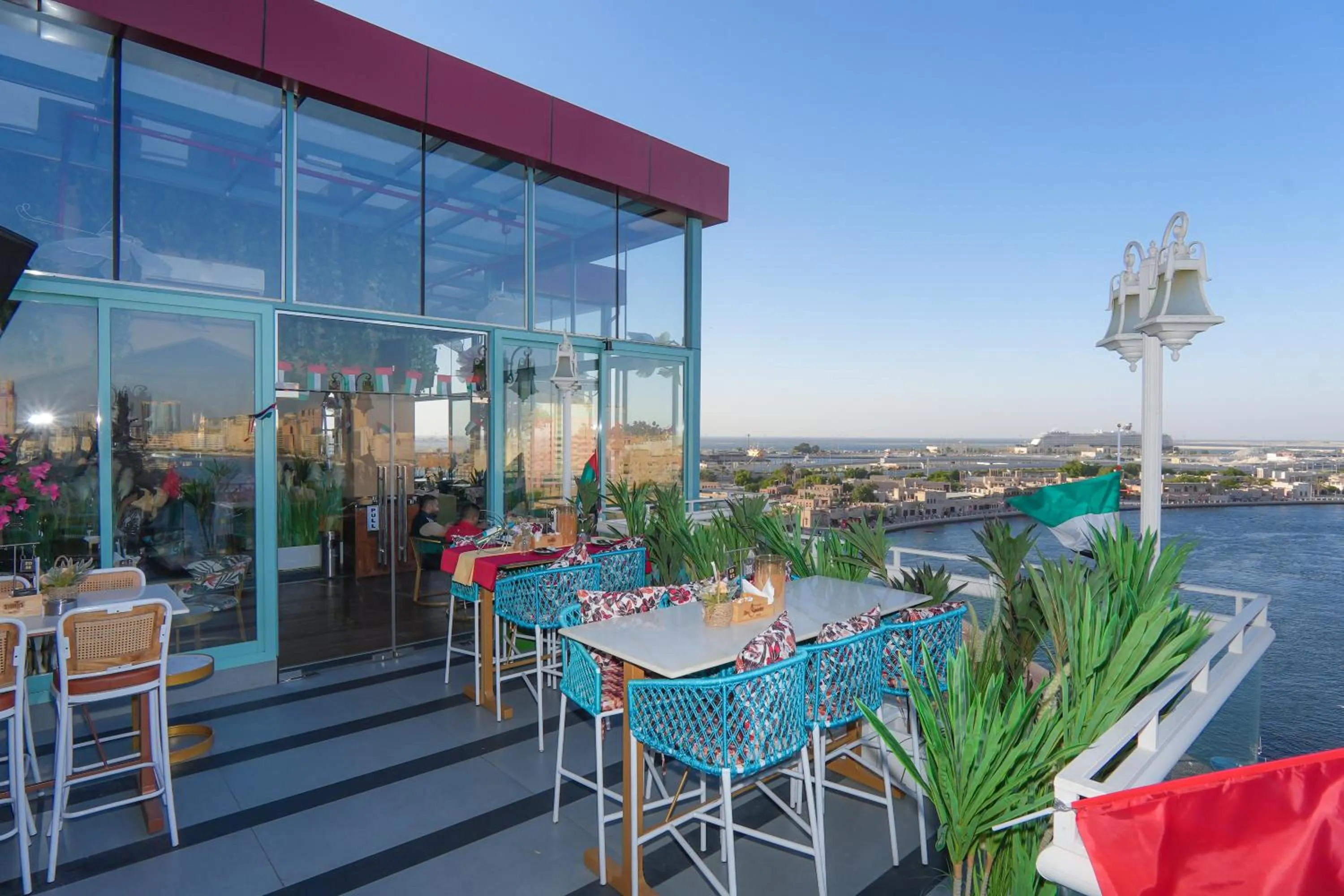 Restaurant/places to eat in Concorde Creek View Hotel Bur Dubai