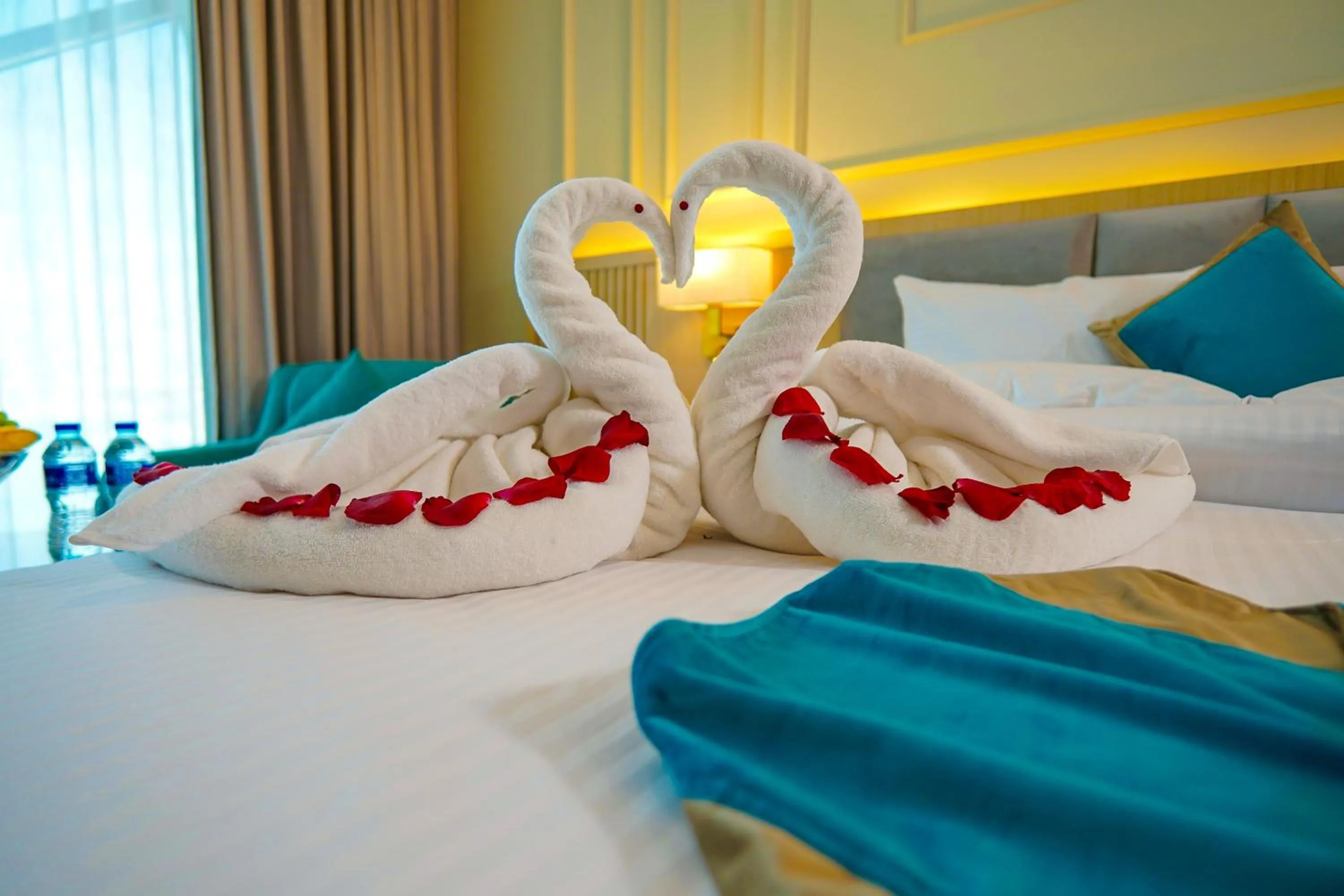 Bed in Concorde Creek View Hotel Bur Dubai