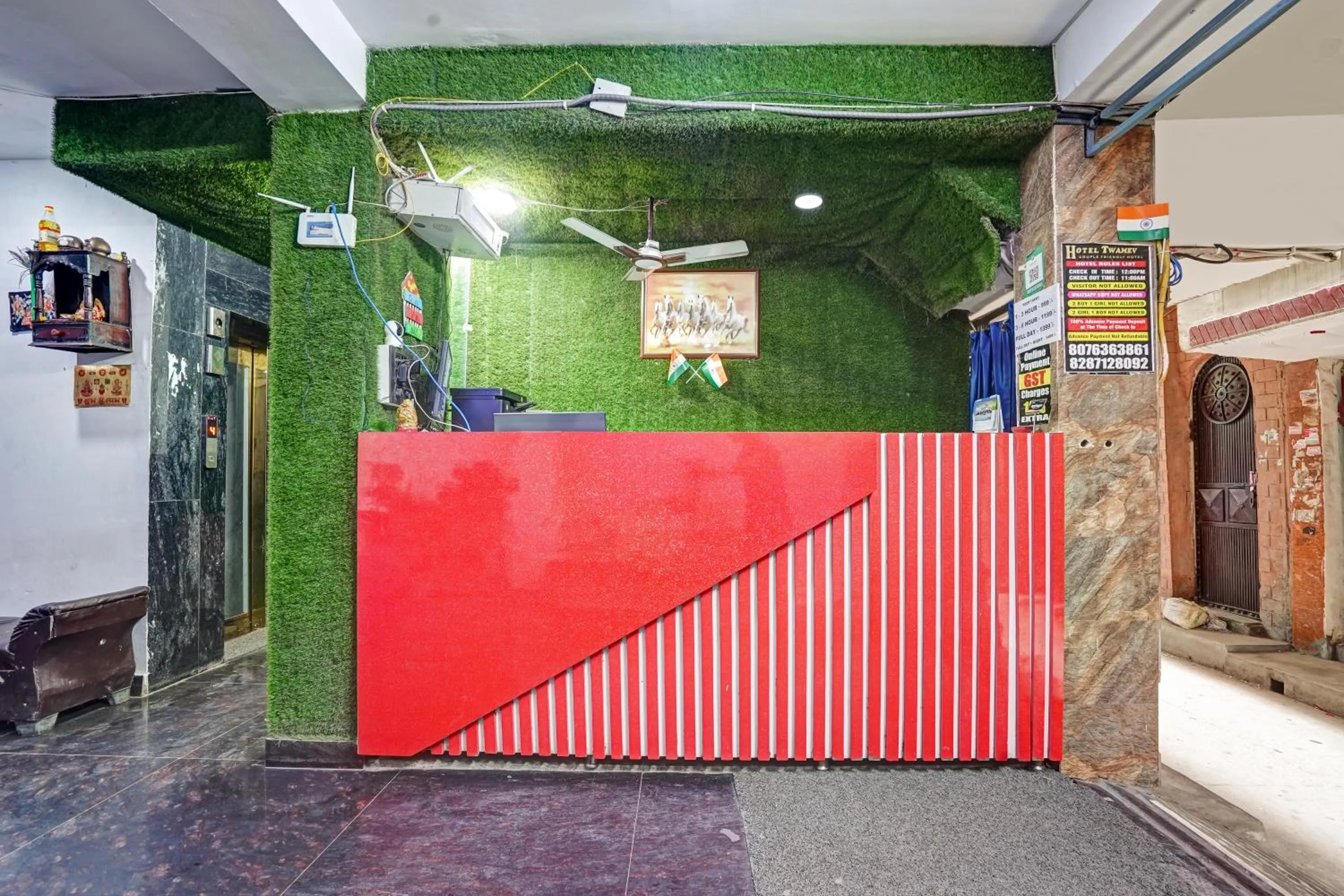 Lobby or reception in Hotel Twamev Couple Friendly Laxmi Nagar