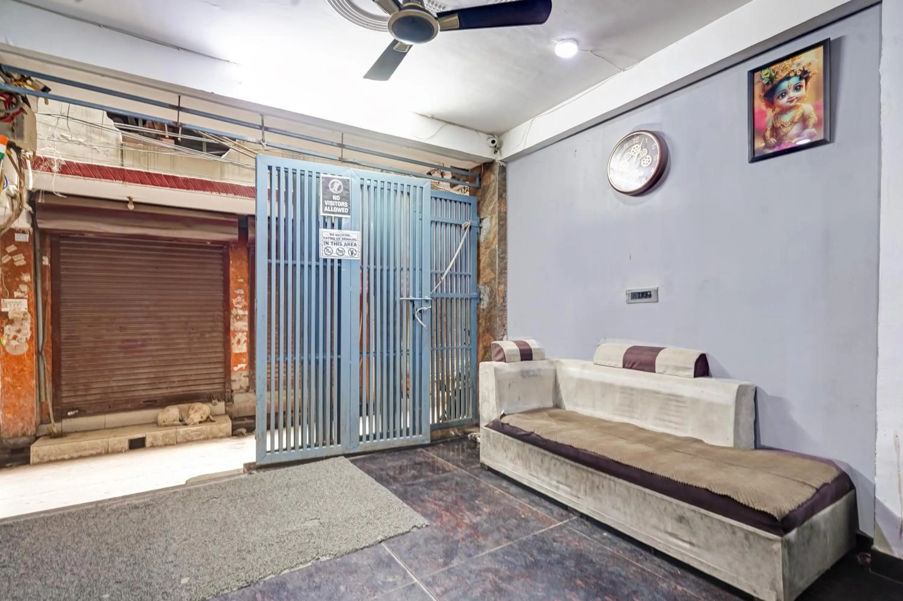 Seating area in Hotel Twamev Couple Friendly Laxmi Nagar