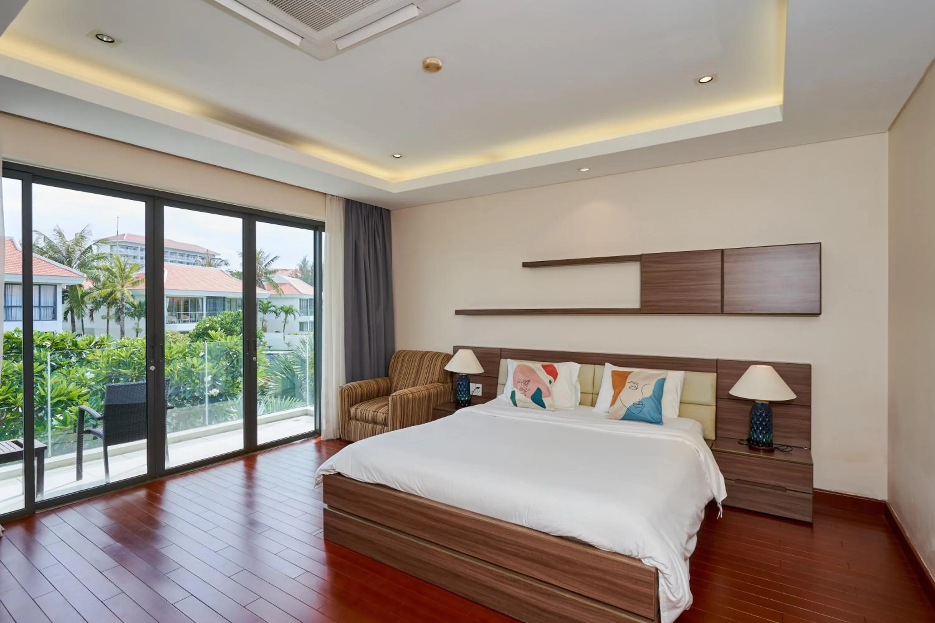 Bed in Ocean Beach Villas Danang