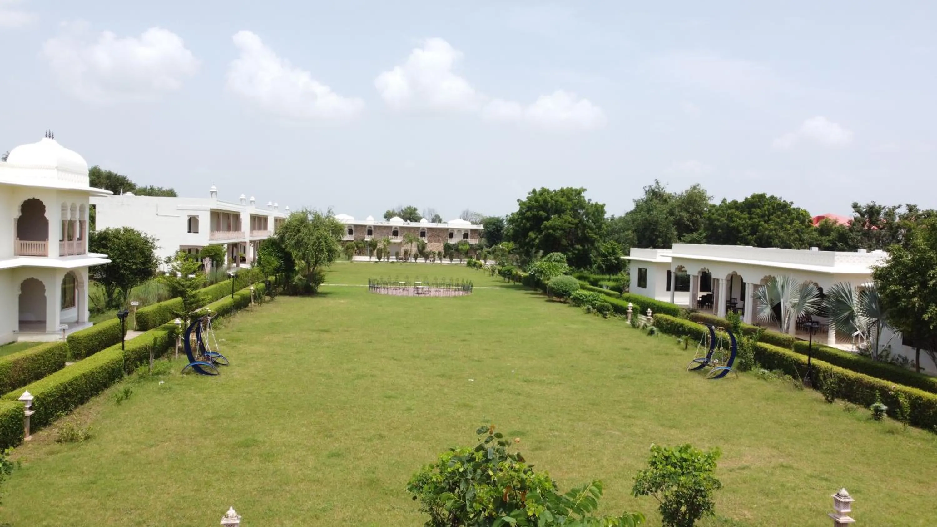 Garden in ClarksInn Suites Ranthambhore