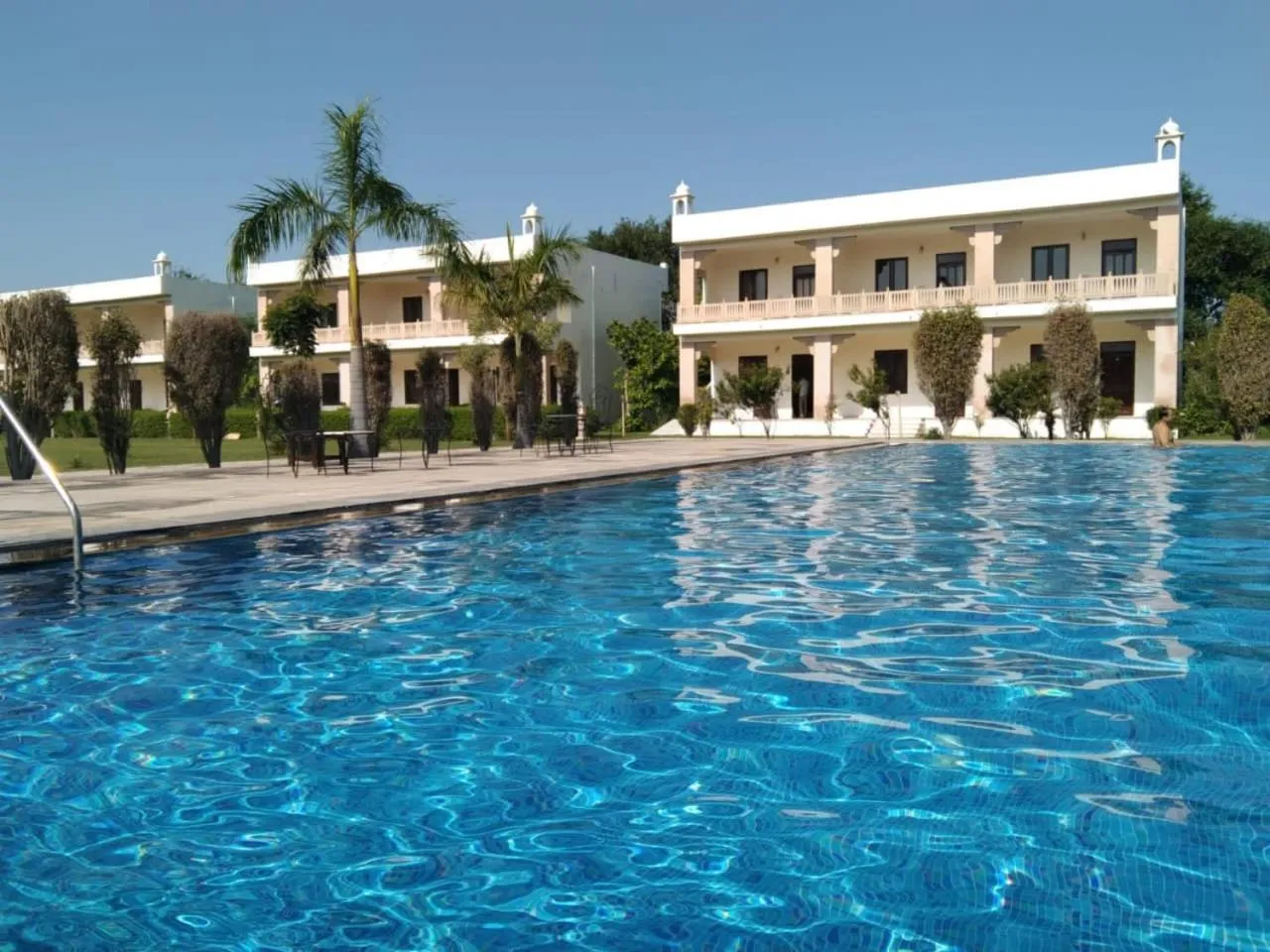 Swimming pool in ClarksInn Suites Ranthambhore