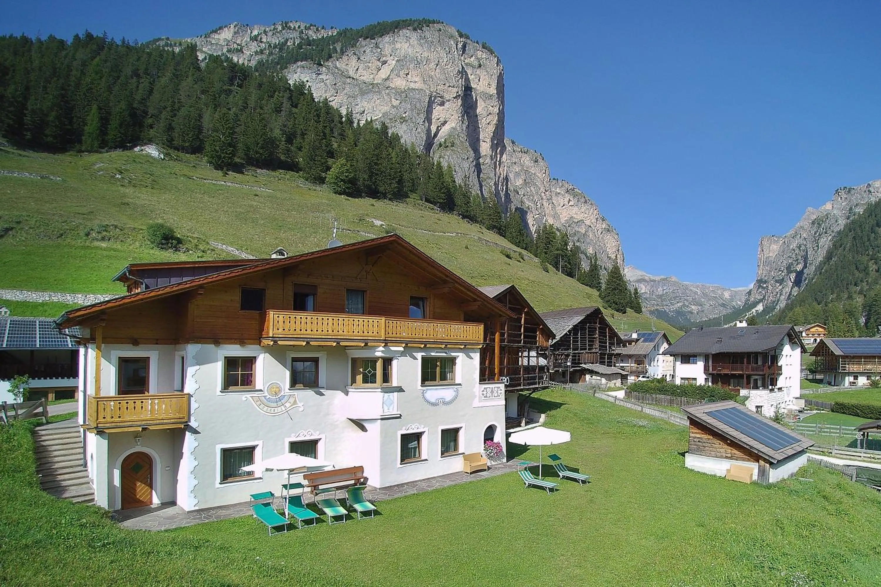 Bird's eye view in Garni La Majon