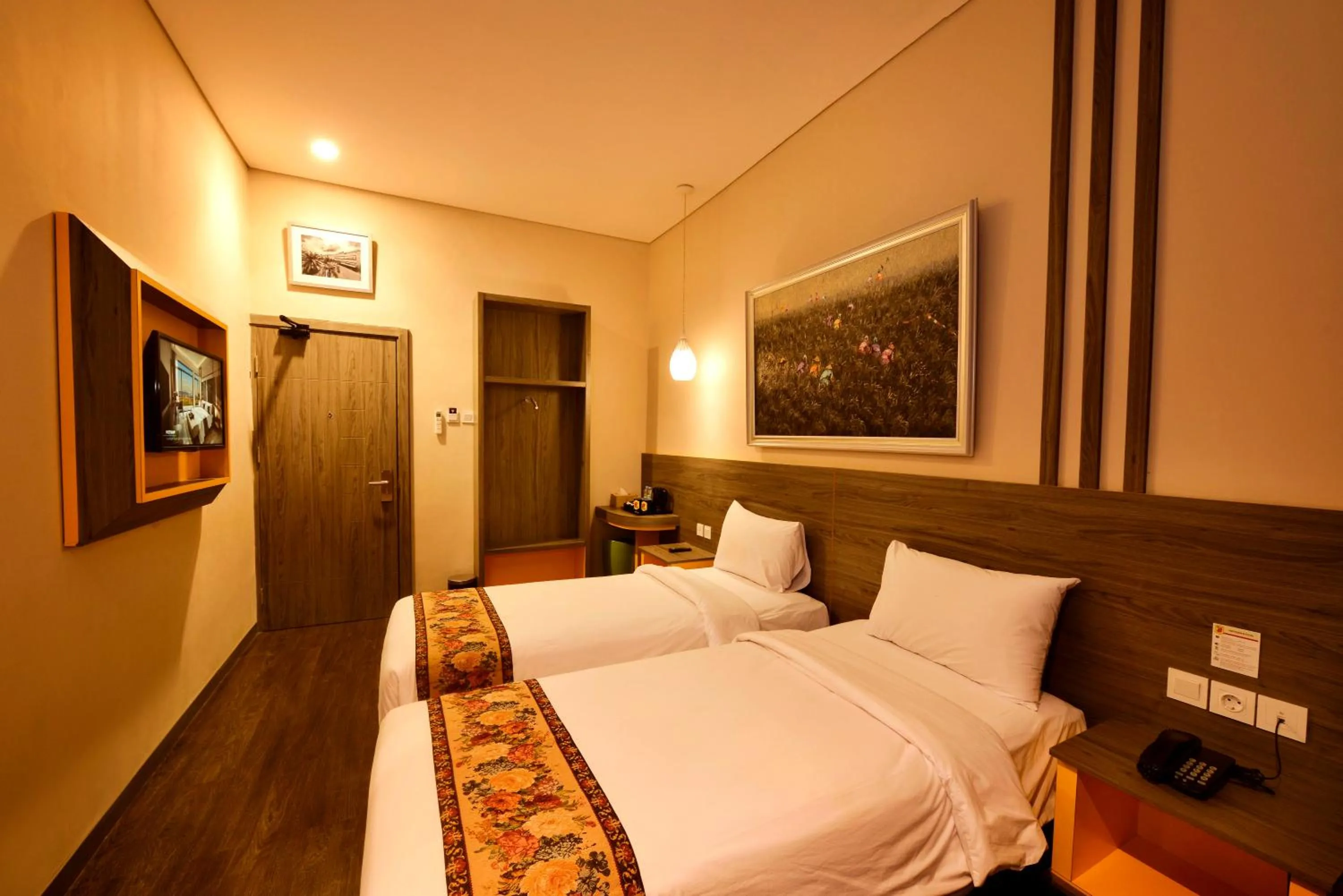 Bedroom in Super 8 by Wyndham Solo