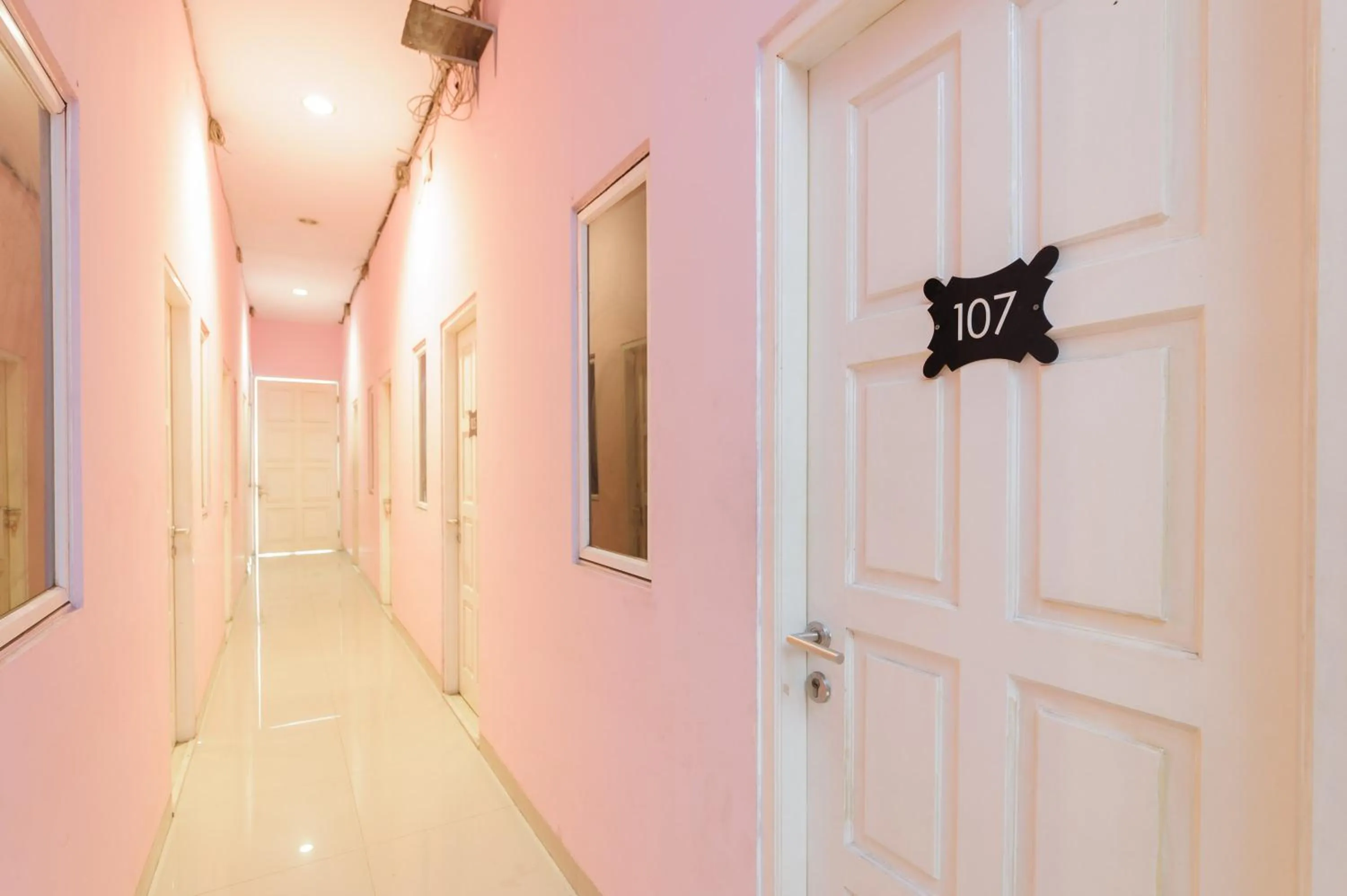 Other in RedDoorz near Stasiun Palmerah