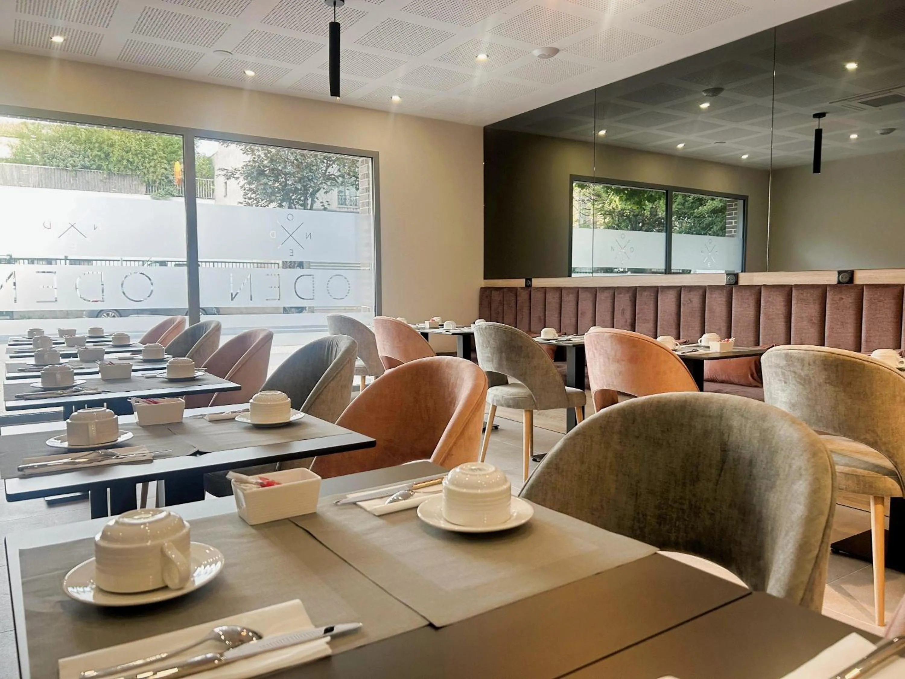 Breakfast in Hôtel Oden Paris Ivry