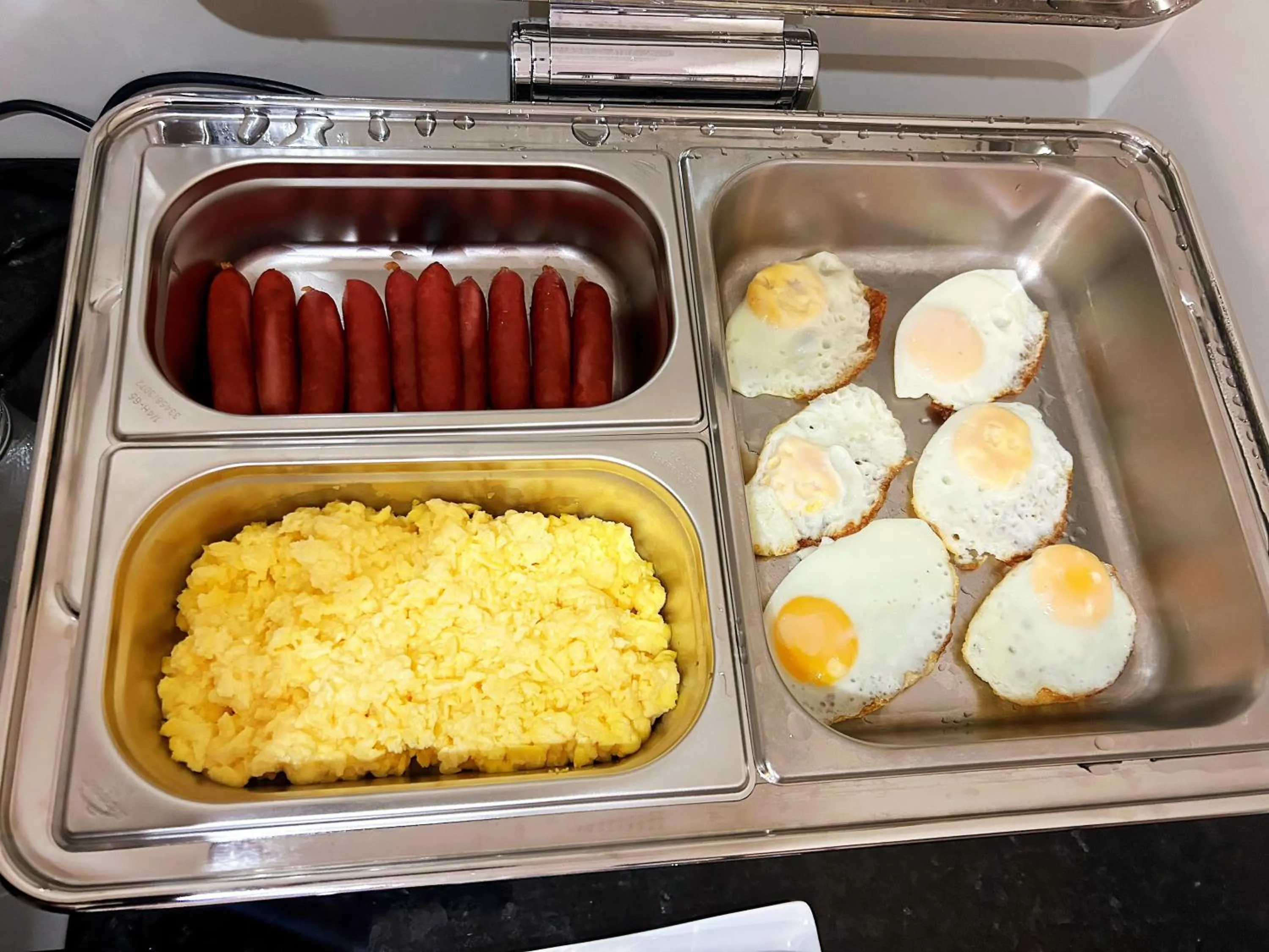 Breakfast in Hôtel Oden Paris Ivry