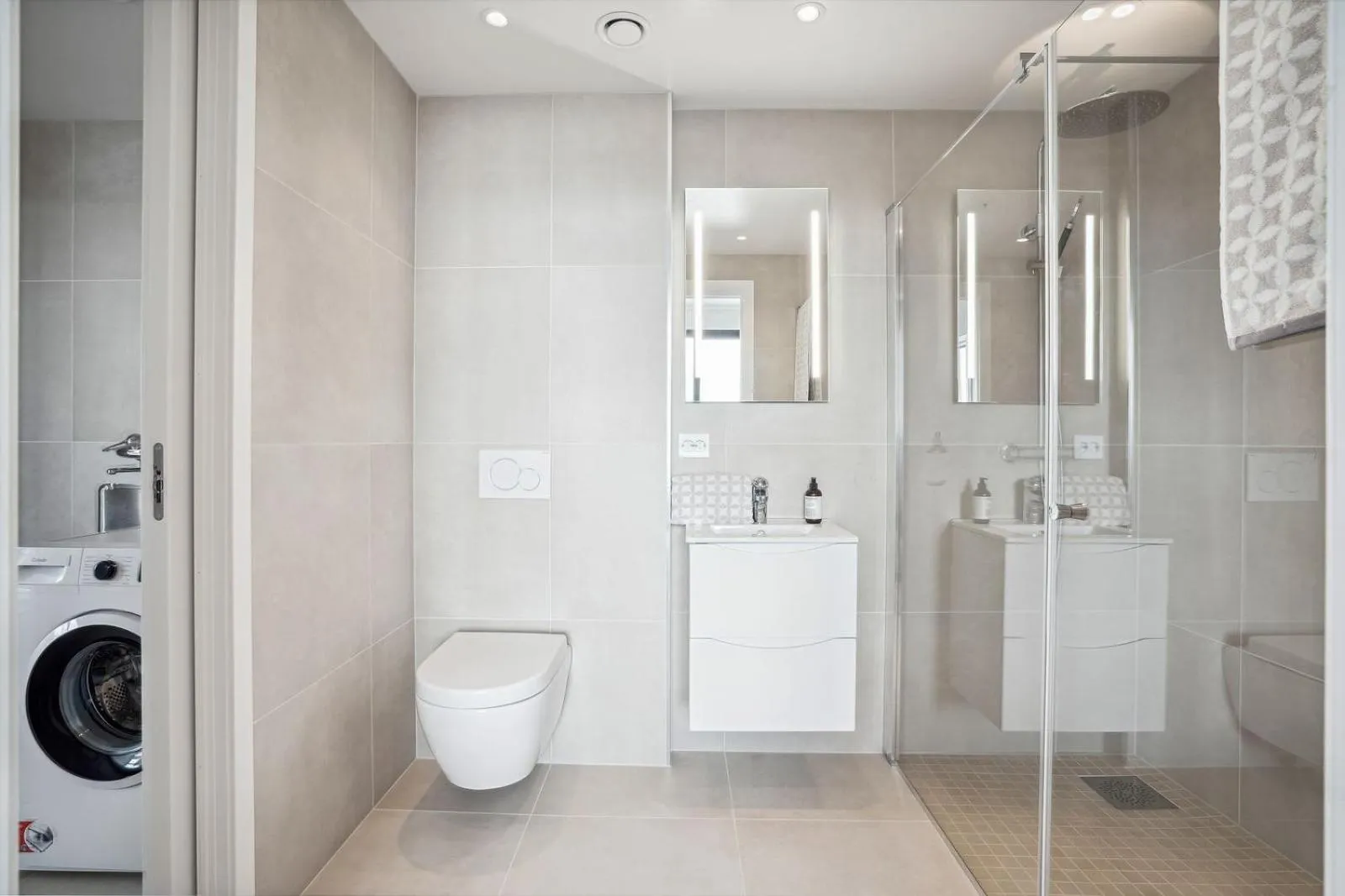 Bathroom in TotalApartments Vervet Gjøa