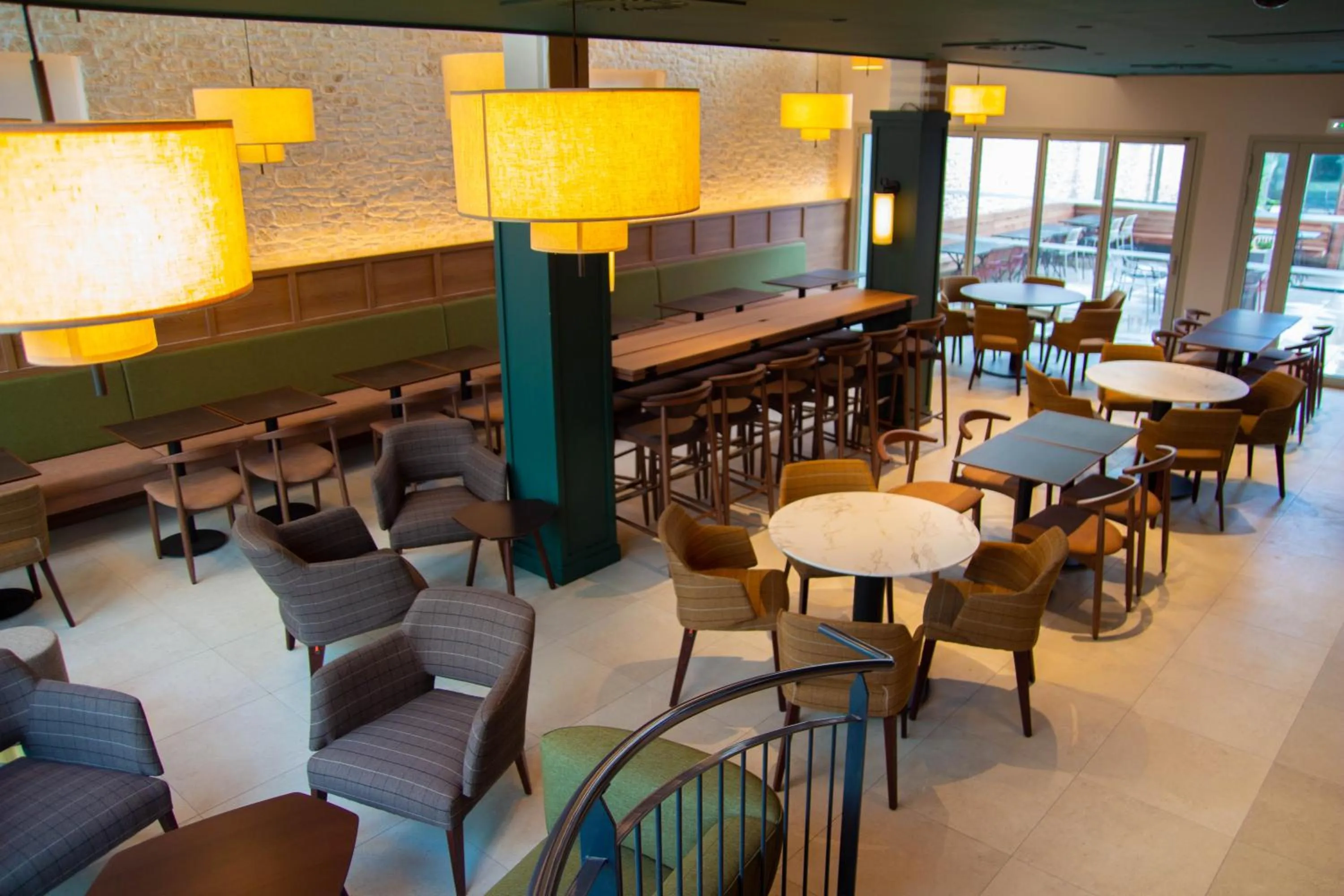 Restaurant/places to eat in Hôtel de la Cité