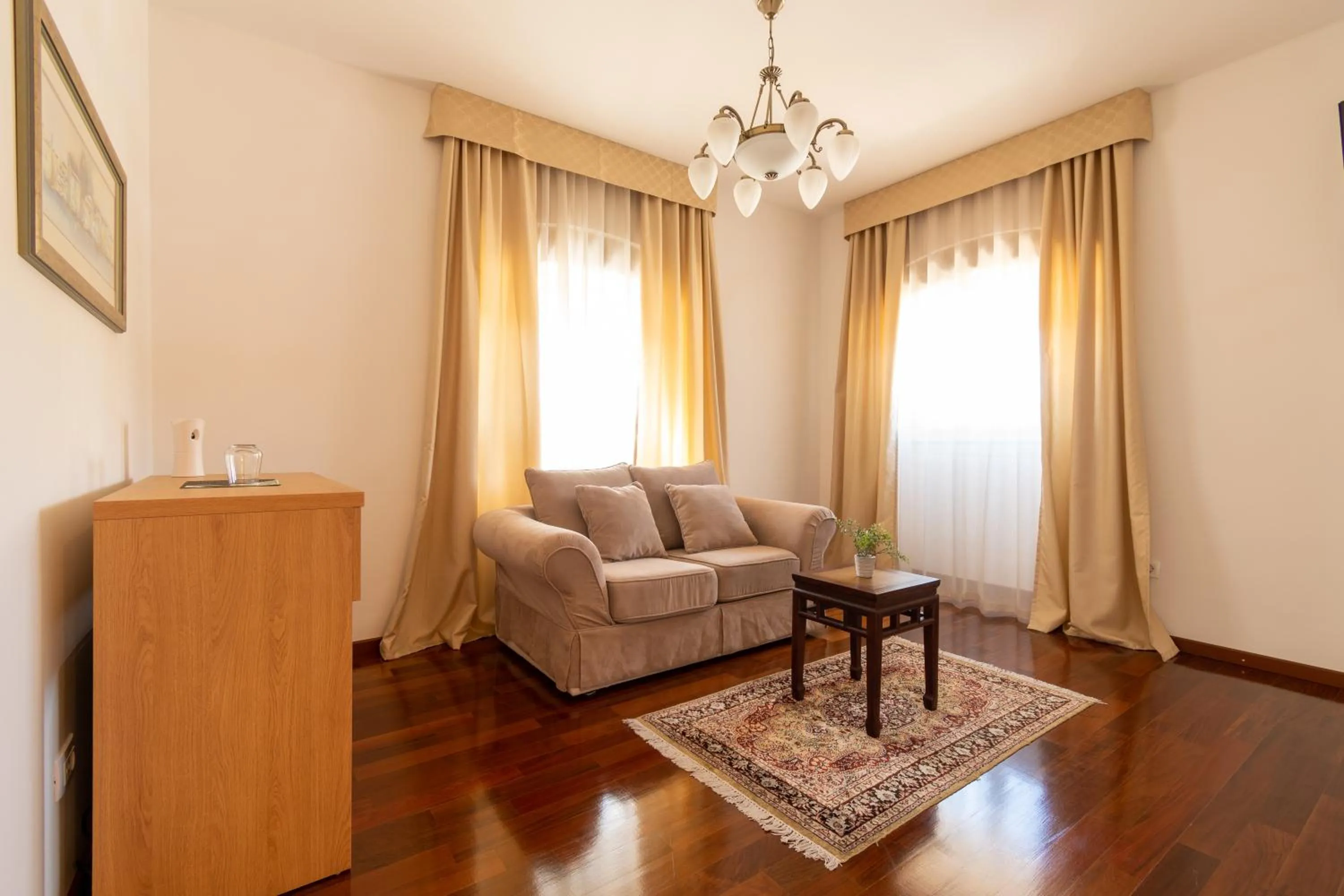 Seating area in B&B Heritage Villa Apolon