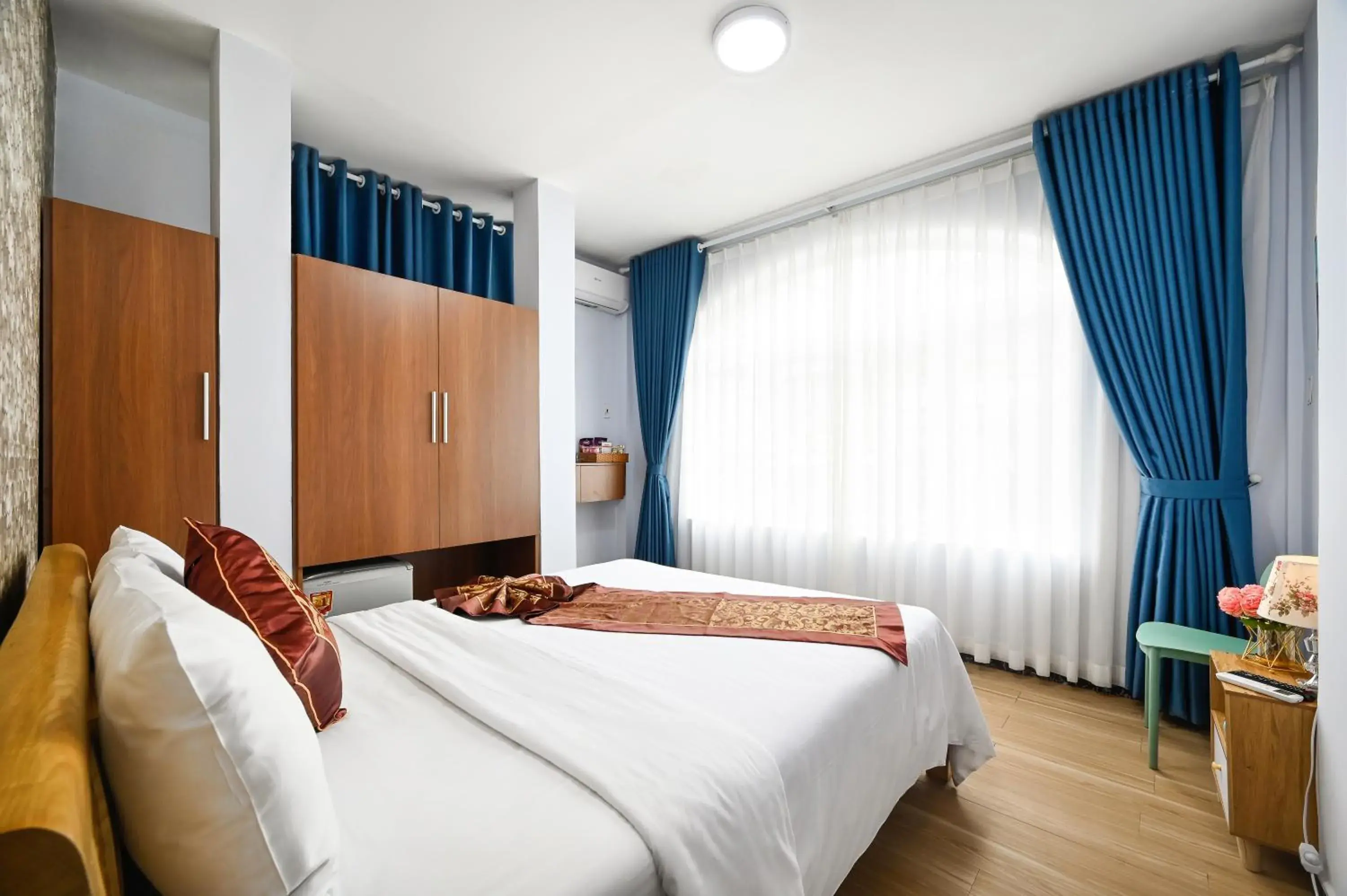 Deluxe Room in Ha Vy Hotel Deluxe Room in Ha Vy Hotel