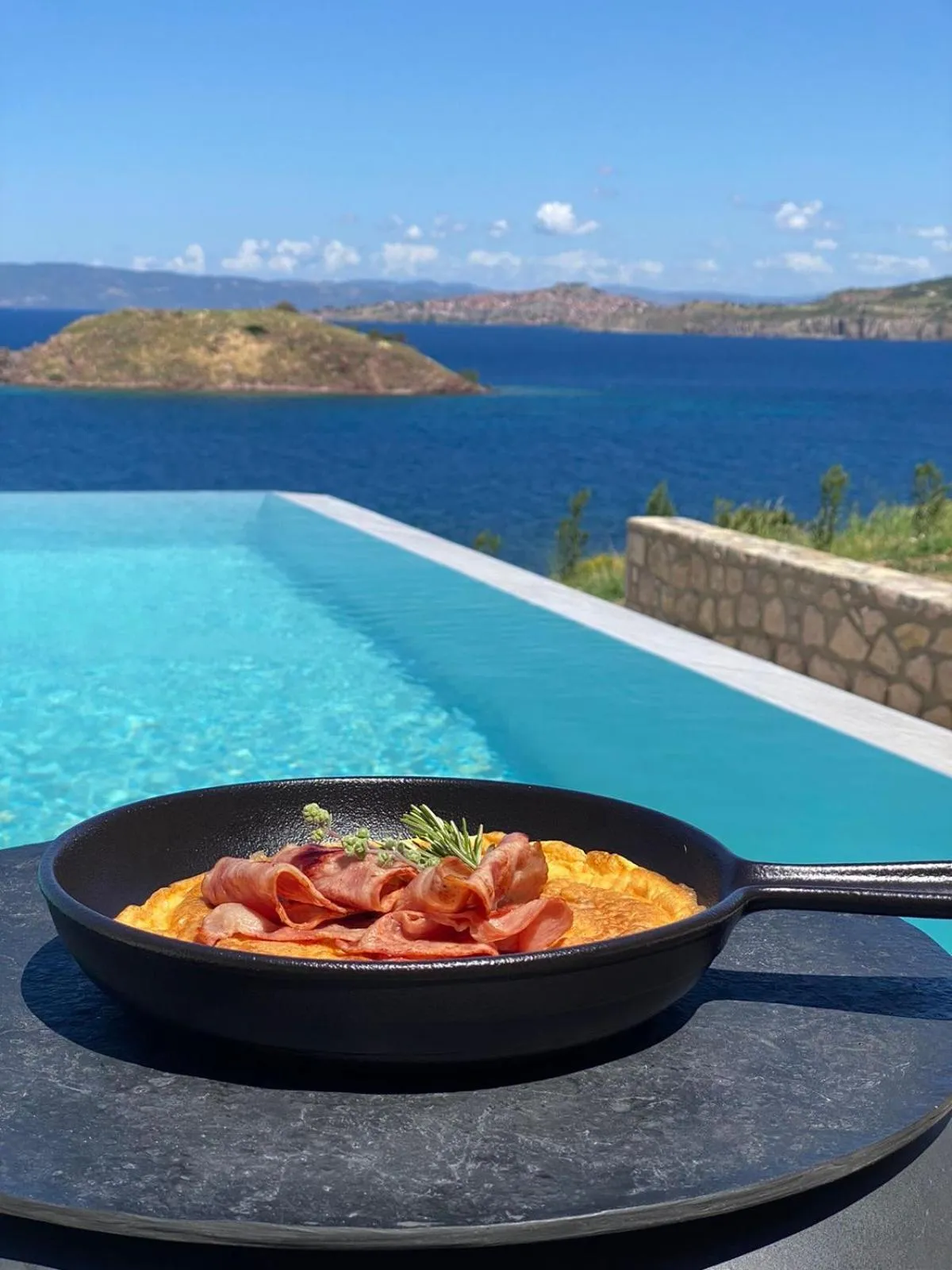 Day in Eleia Seafront Rooms & Villas