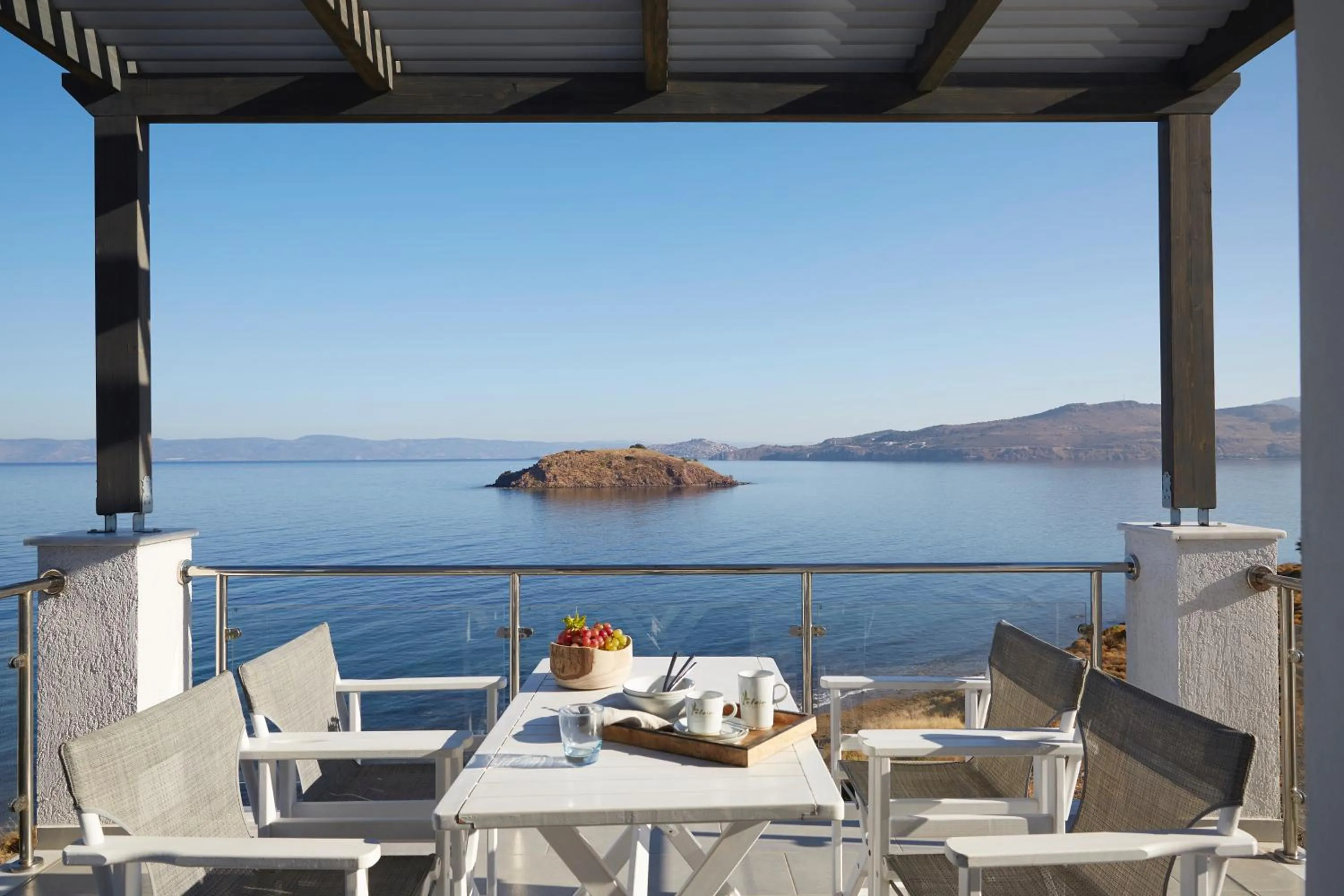 Day in Eleia Seafront Rooms & Villas