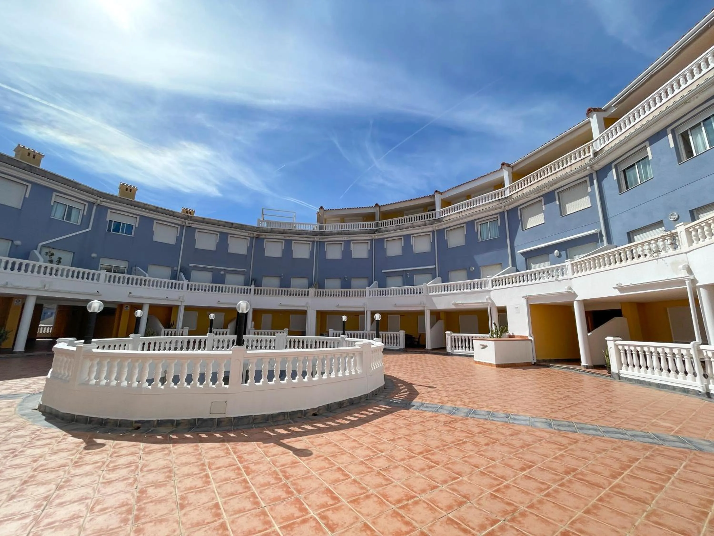 Property building in Apartamentos Marcomar 3000