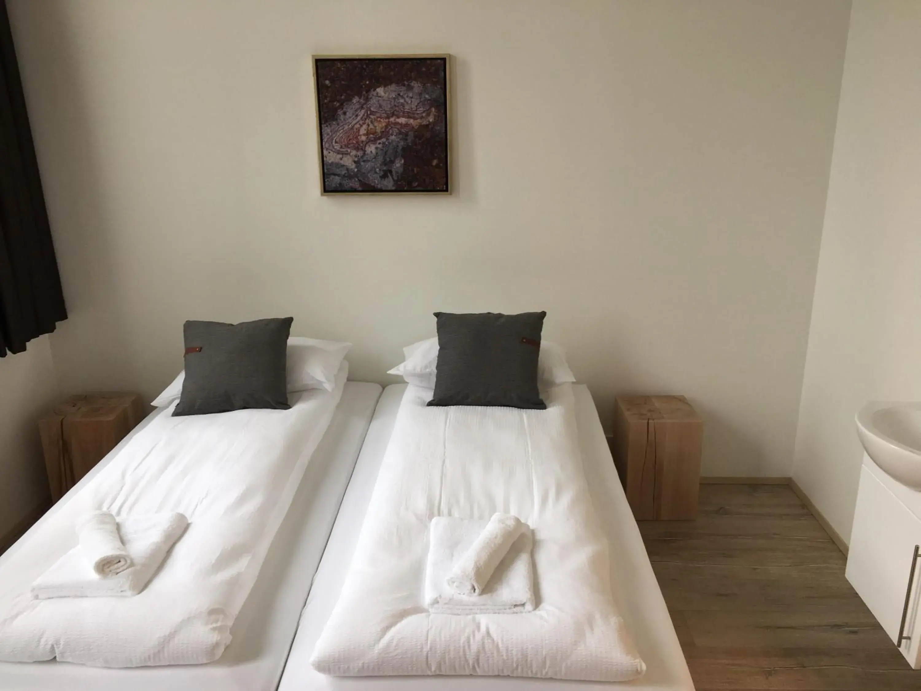 Standard Twin Room in Welcome Riverside Guesthouse Standard Twin Room in Welcome Riverside Guesthouse