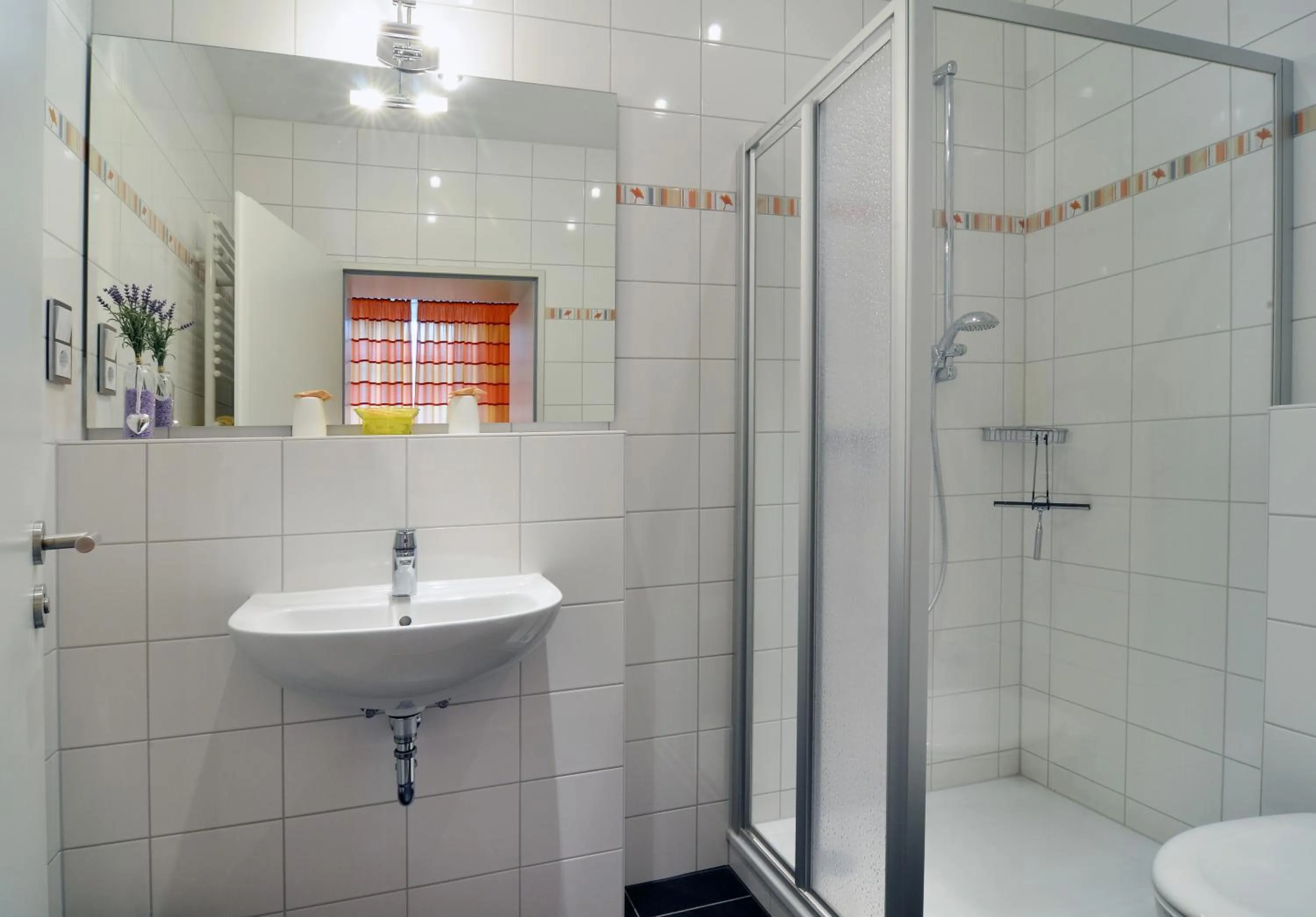 Shower in Hotel am Bahnhof