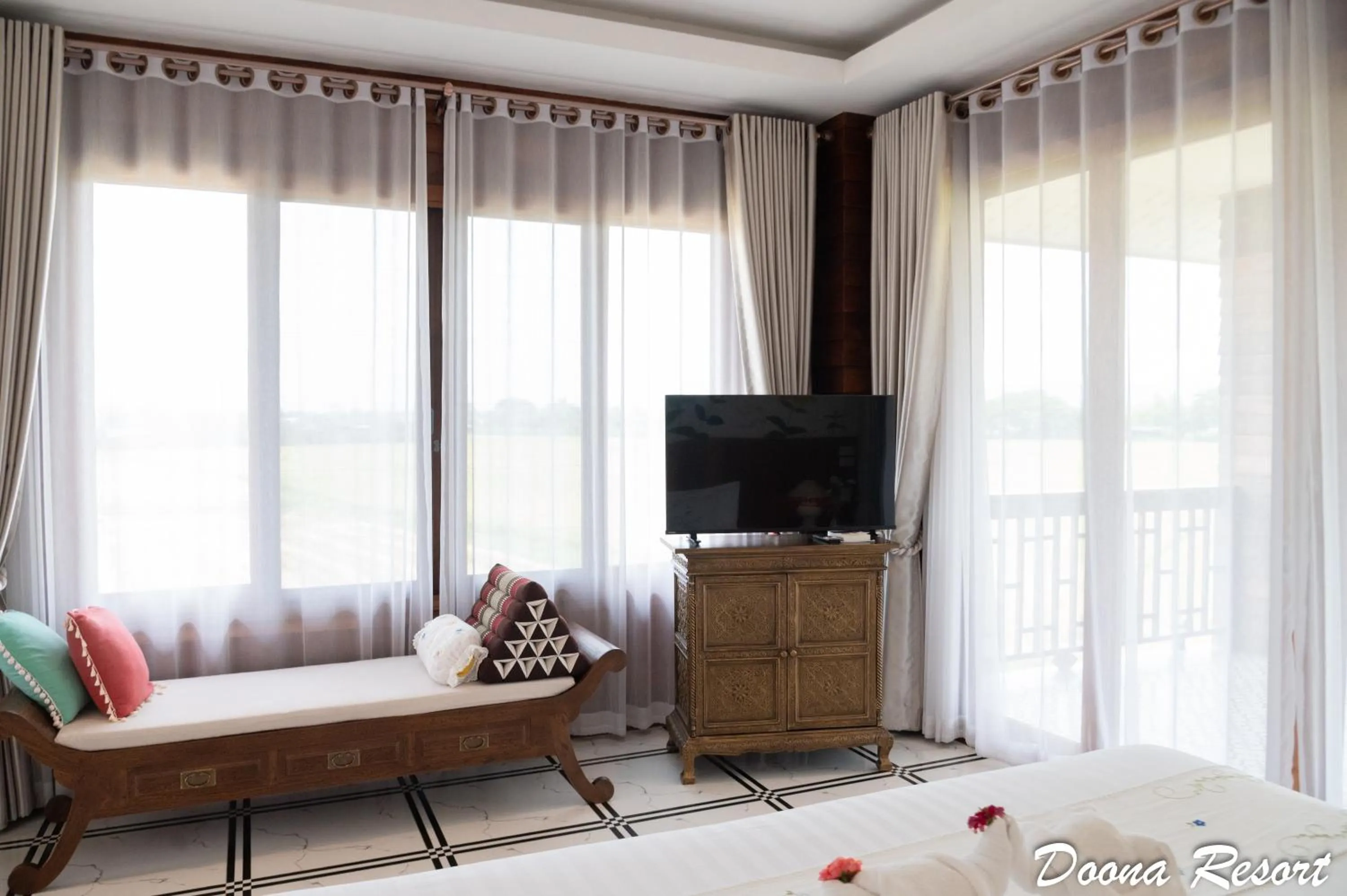 TV and multimedia in DooNa Resort แลภูดูนา