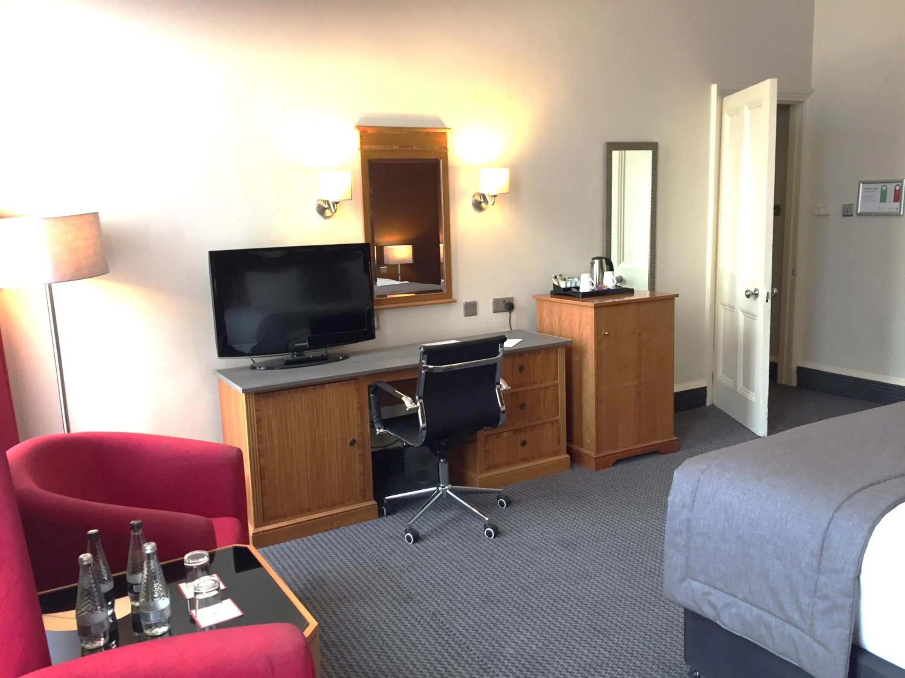 Bedroom in Millennium Hotel Glasgow