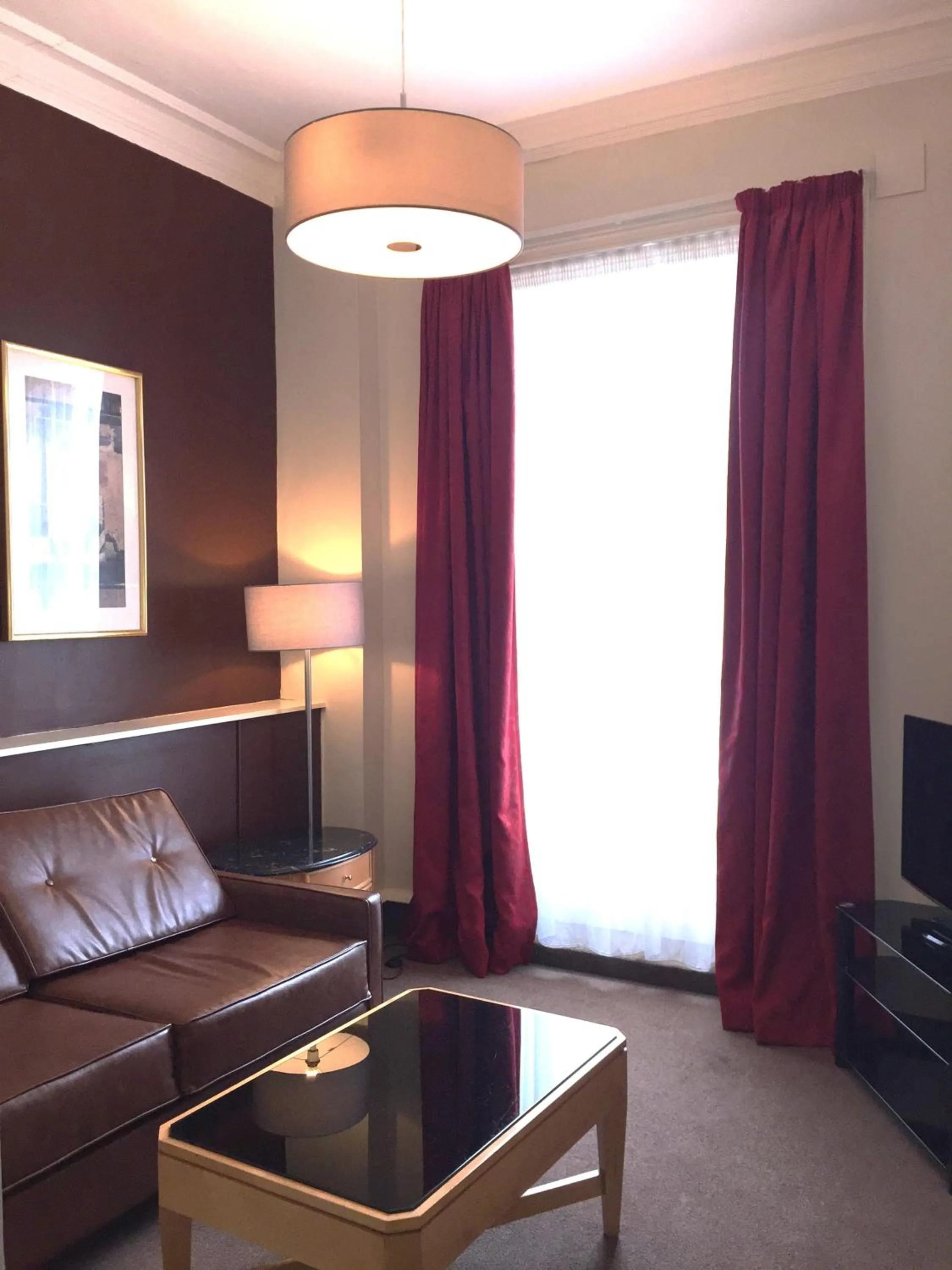 Living room in Millennium Hotel Glasgow