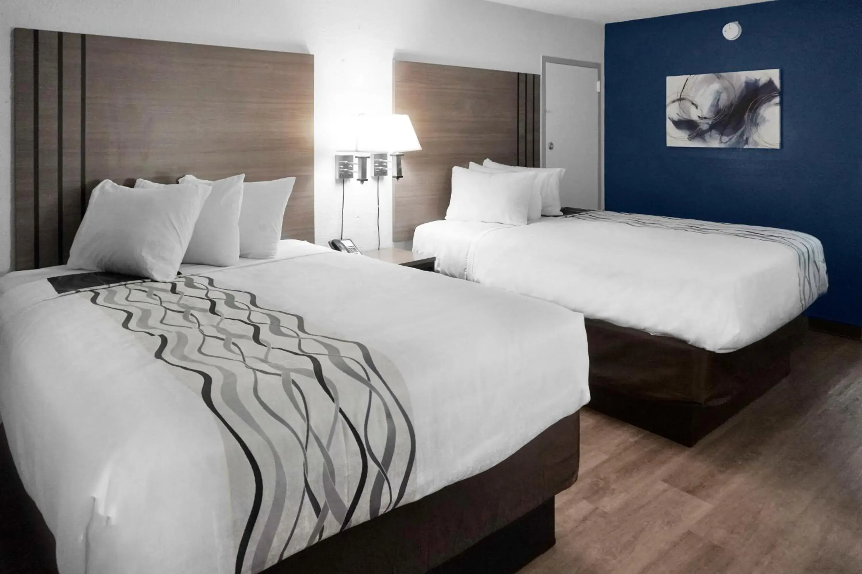 Queen Room - Disability Access in Hometown Inn + Kitchen Queen Room - Disability Access in Hometown Inn + Kitchen