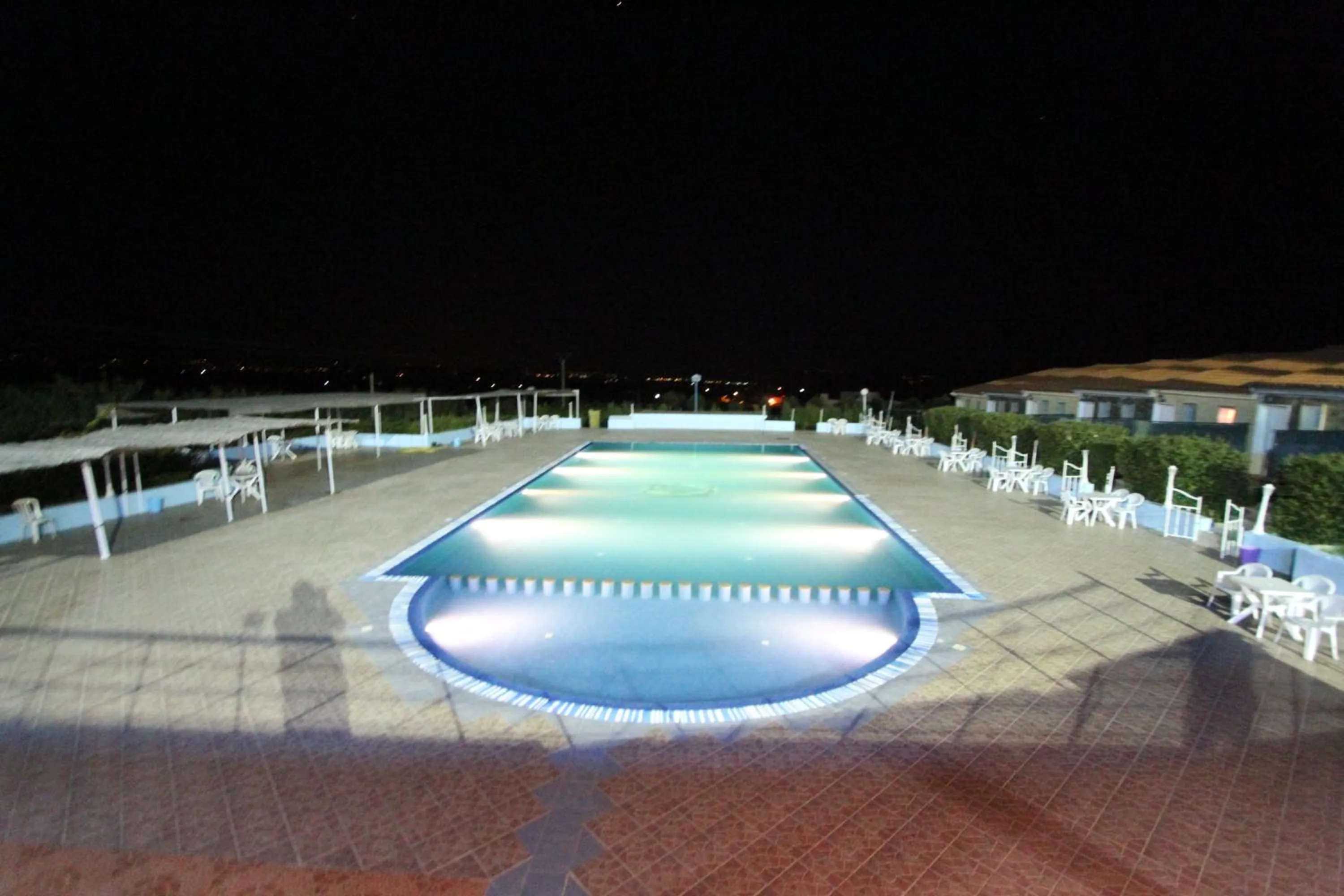 Night in Tahla Garden