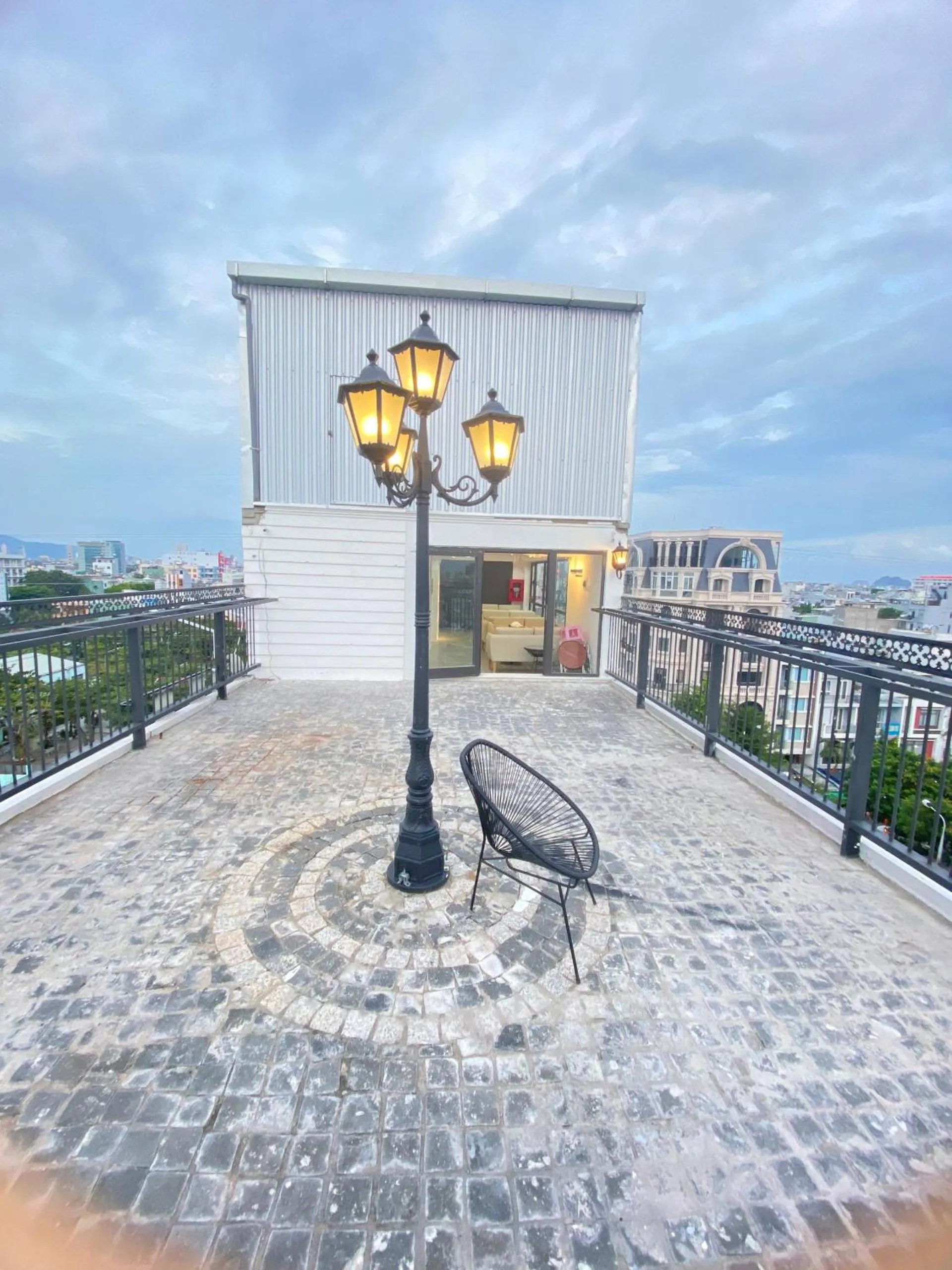 Balcony/Terrace in GOODTECH LUXURY Hotel & Apartment