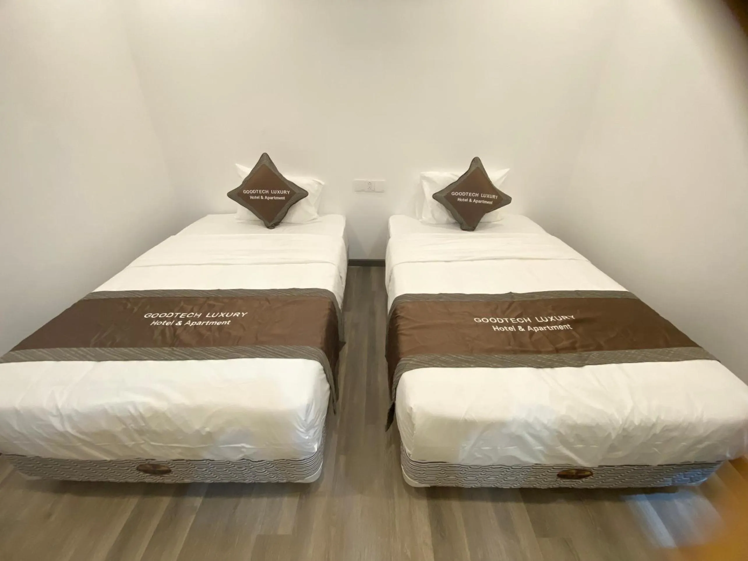 Bed in GOODTECH LUXURY Hotel & Apartment